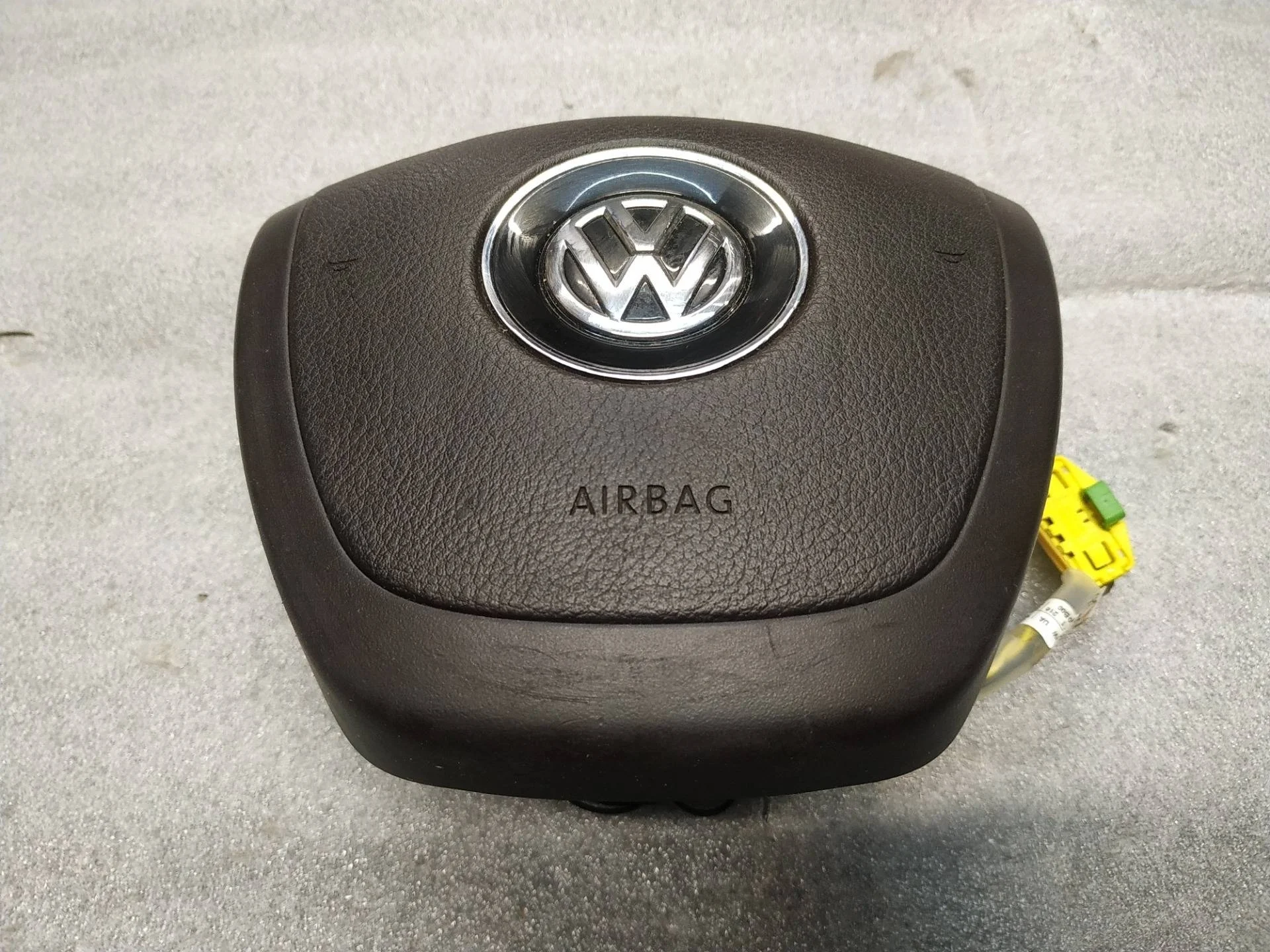 подушка безопасности водителя Volkswagen Touareg 7P6 2012