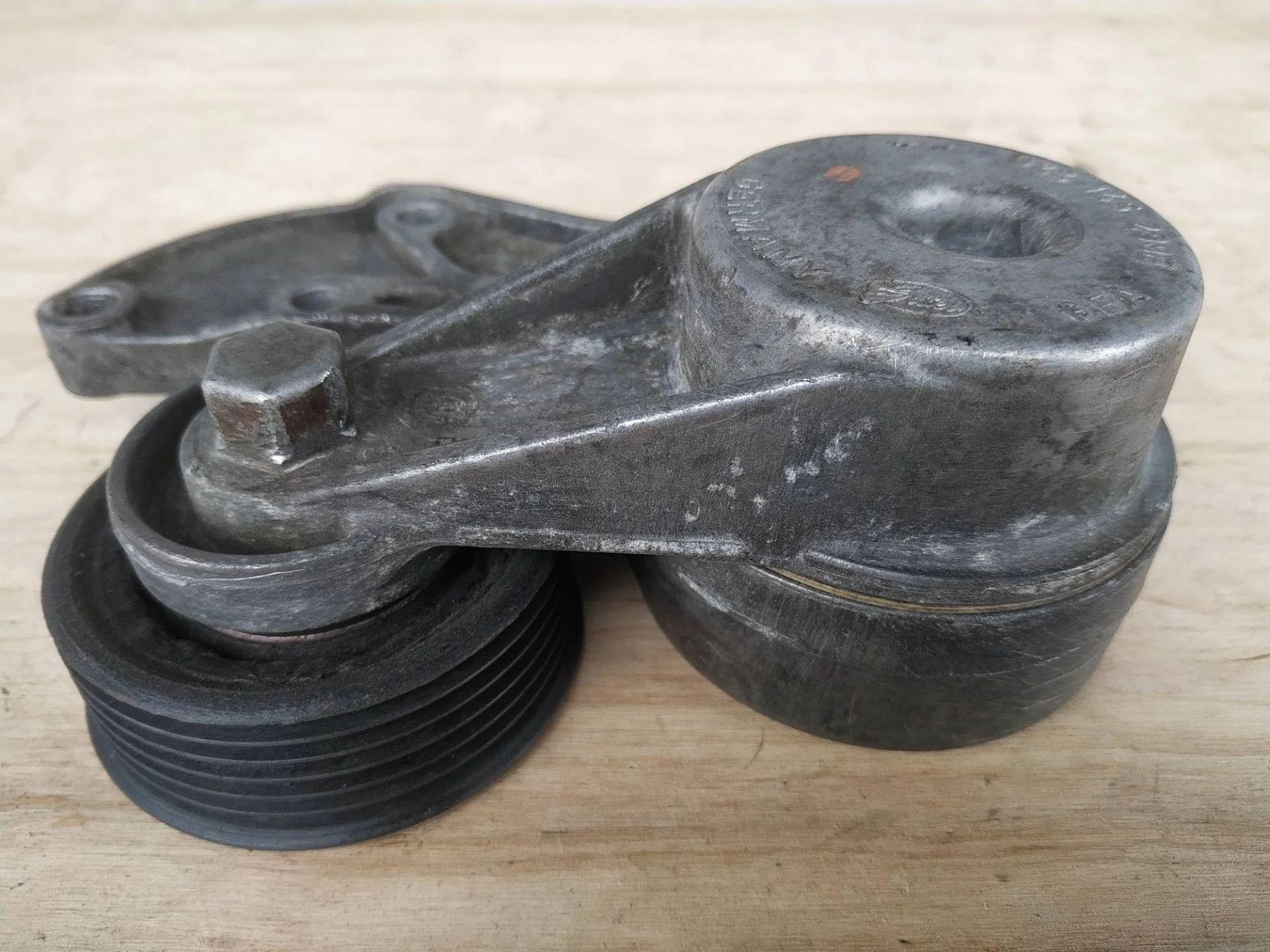 Натяжной механизм Volkswagen Touareg 2 7P6 2011