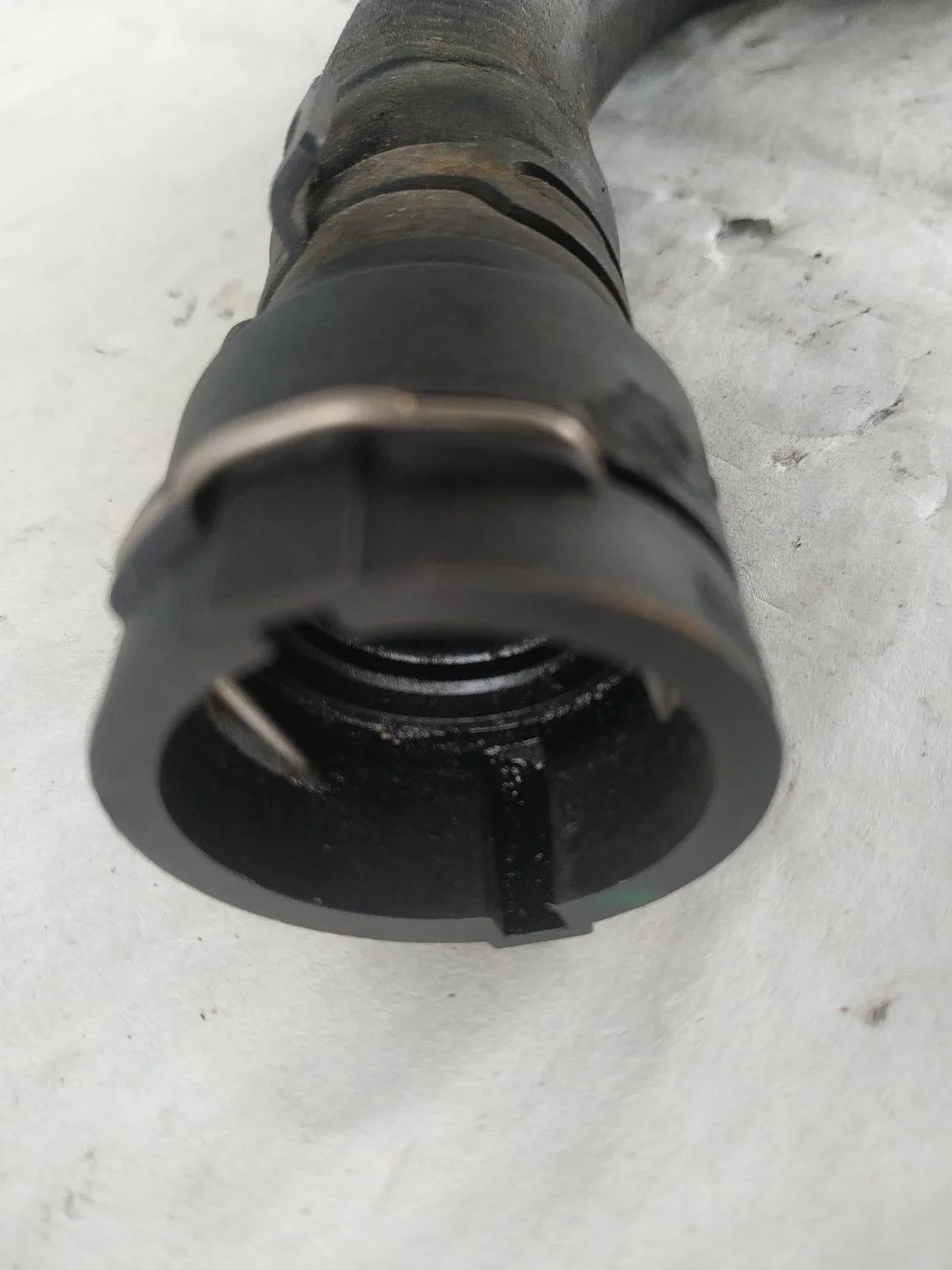 патрубок термостата Volkswagen Touareg 2 7P6 2012