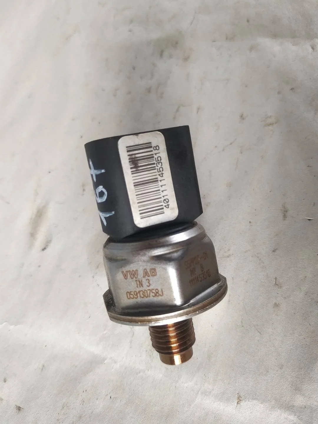 датчик давления топлива Volkswagen Touareg 2 7P6 2012