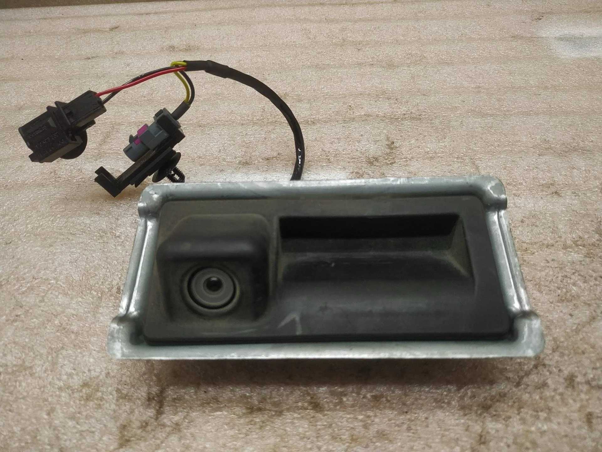 камера заднего вида Volkswagen Touareg 2 7P6 2013