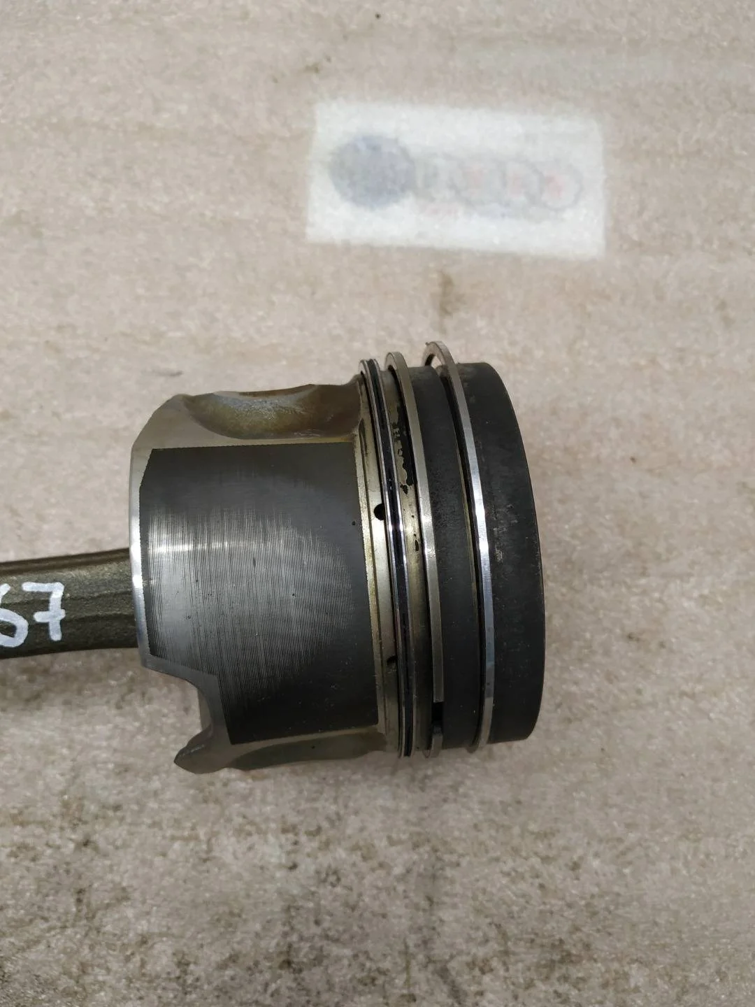 поршень Volkswagen Touareg 2 7P6 2012