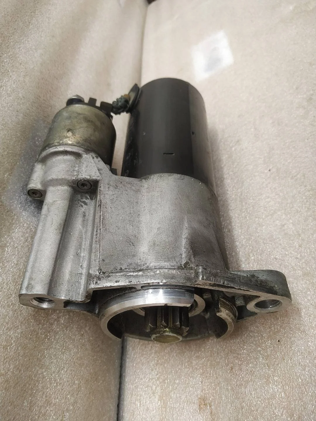 стартер Volkswagen Touareg 2 7P6 2011