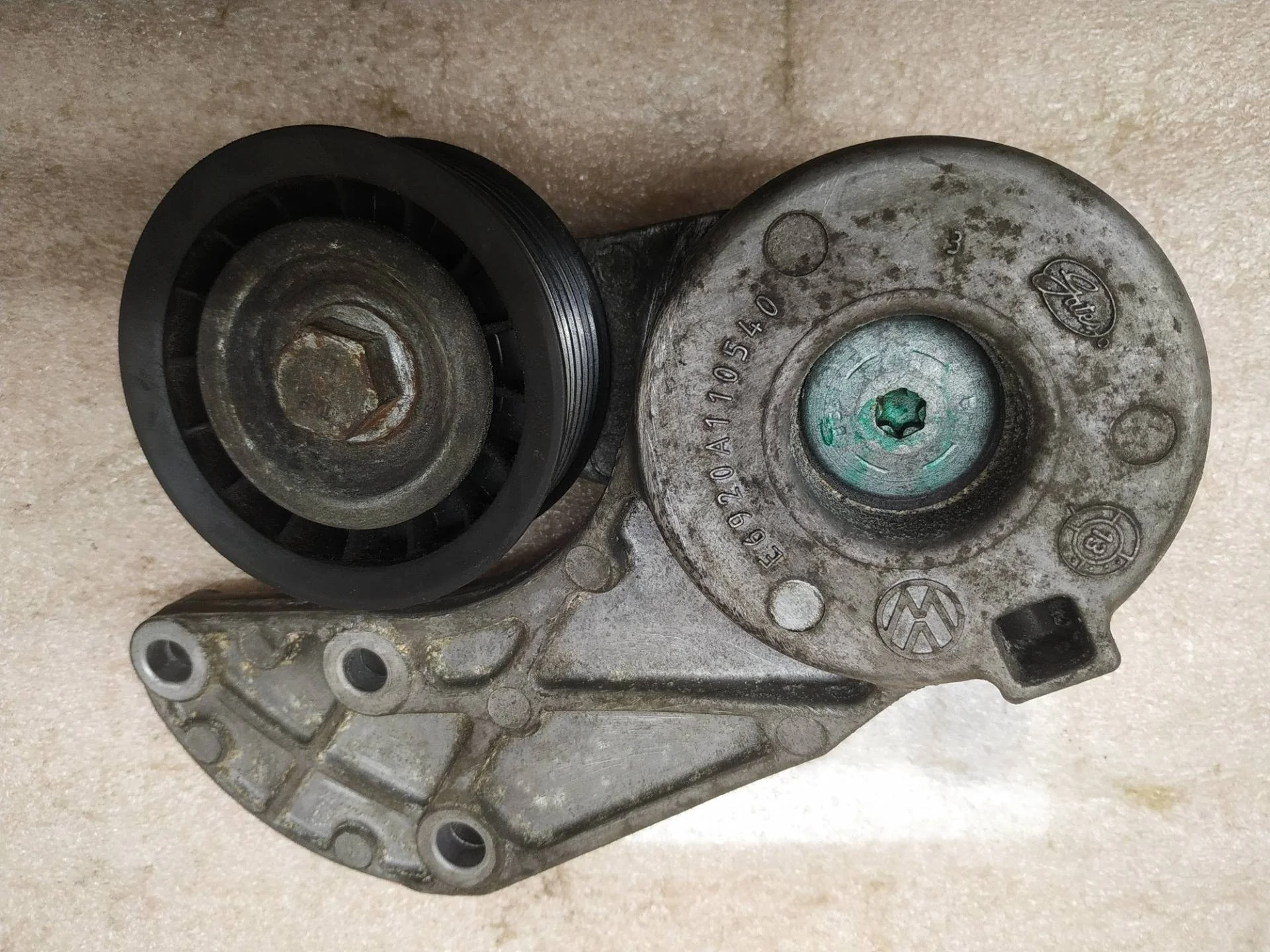 Натяжной механизм Volkswagen Touareg 2 7P6 2014