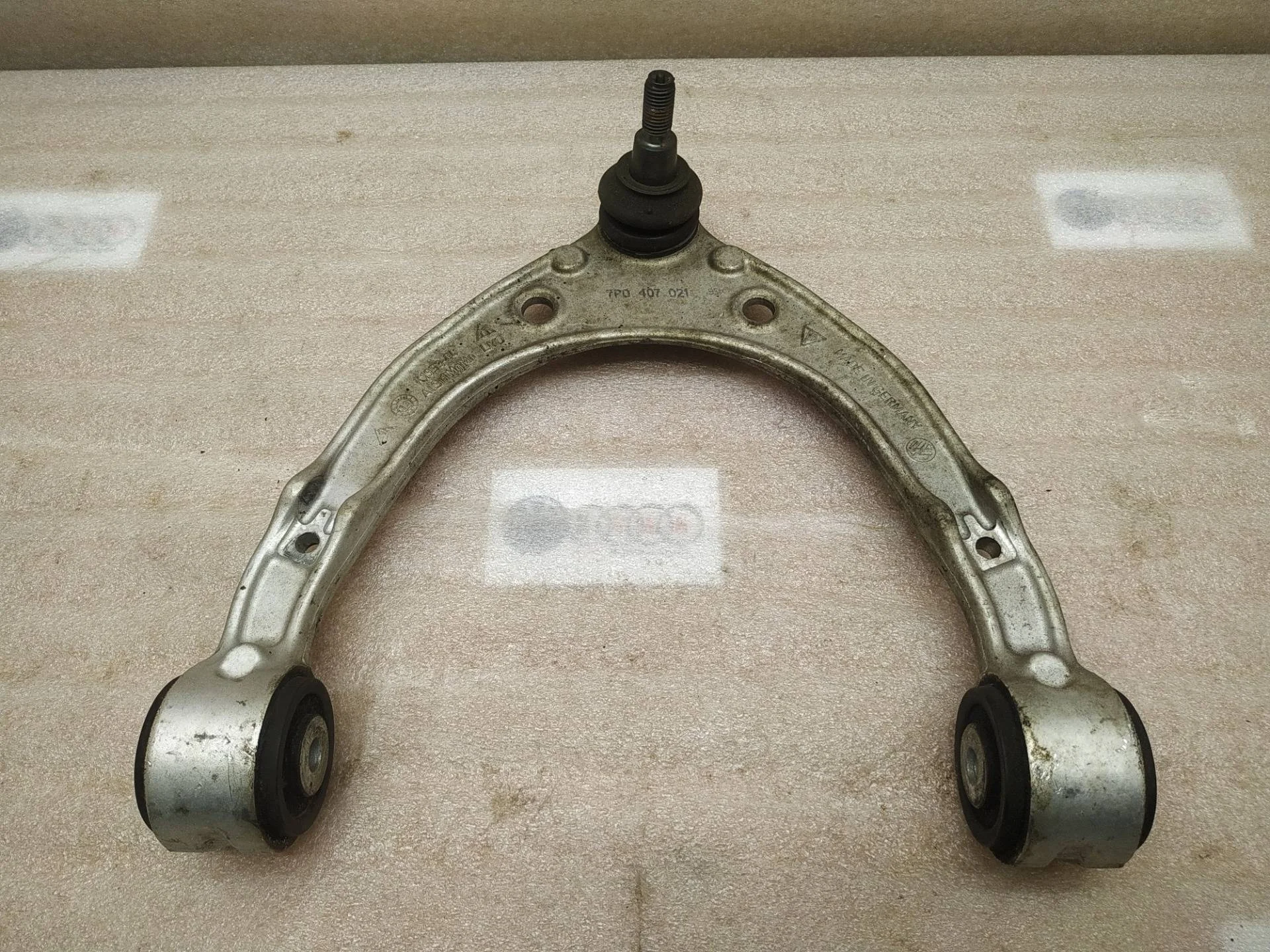 рычаг передний Volkswagen Touareg 2 7P6 2013