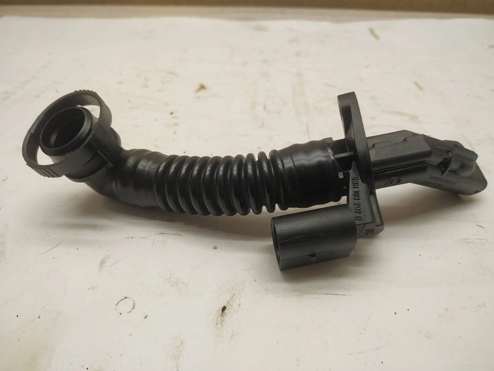 патрубок (трубопровод, шланг) Volkswagen Touareg 2 7P6 2013