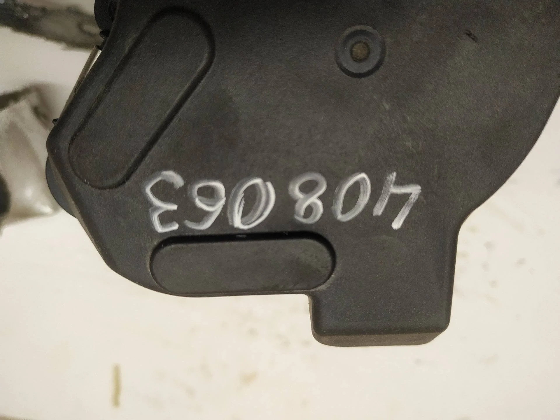 дроссельная заслонка Volkswagen Touareg 2 7P6 2013