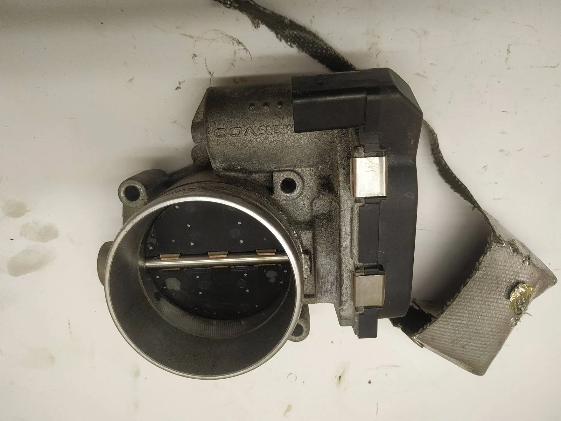 дроссельная заслонка Volkswagen Touareg 2 7P6 2011