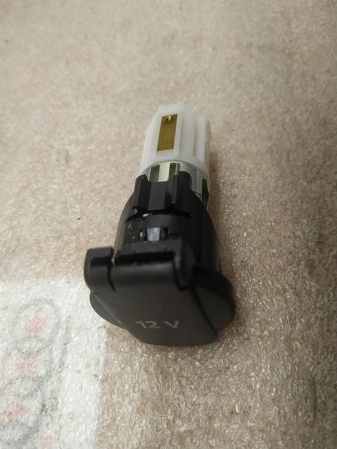 прикуриватель Volkswagen Touareg 2 7P6 2012