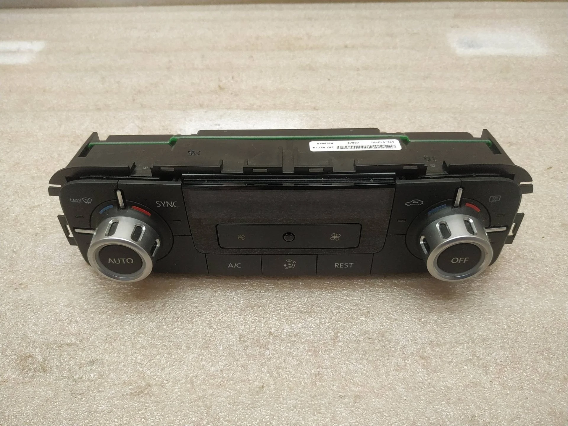 блок управления печки/климат-контроля Volkswagen Touareg 2 7P6 2014