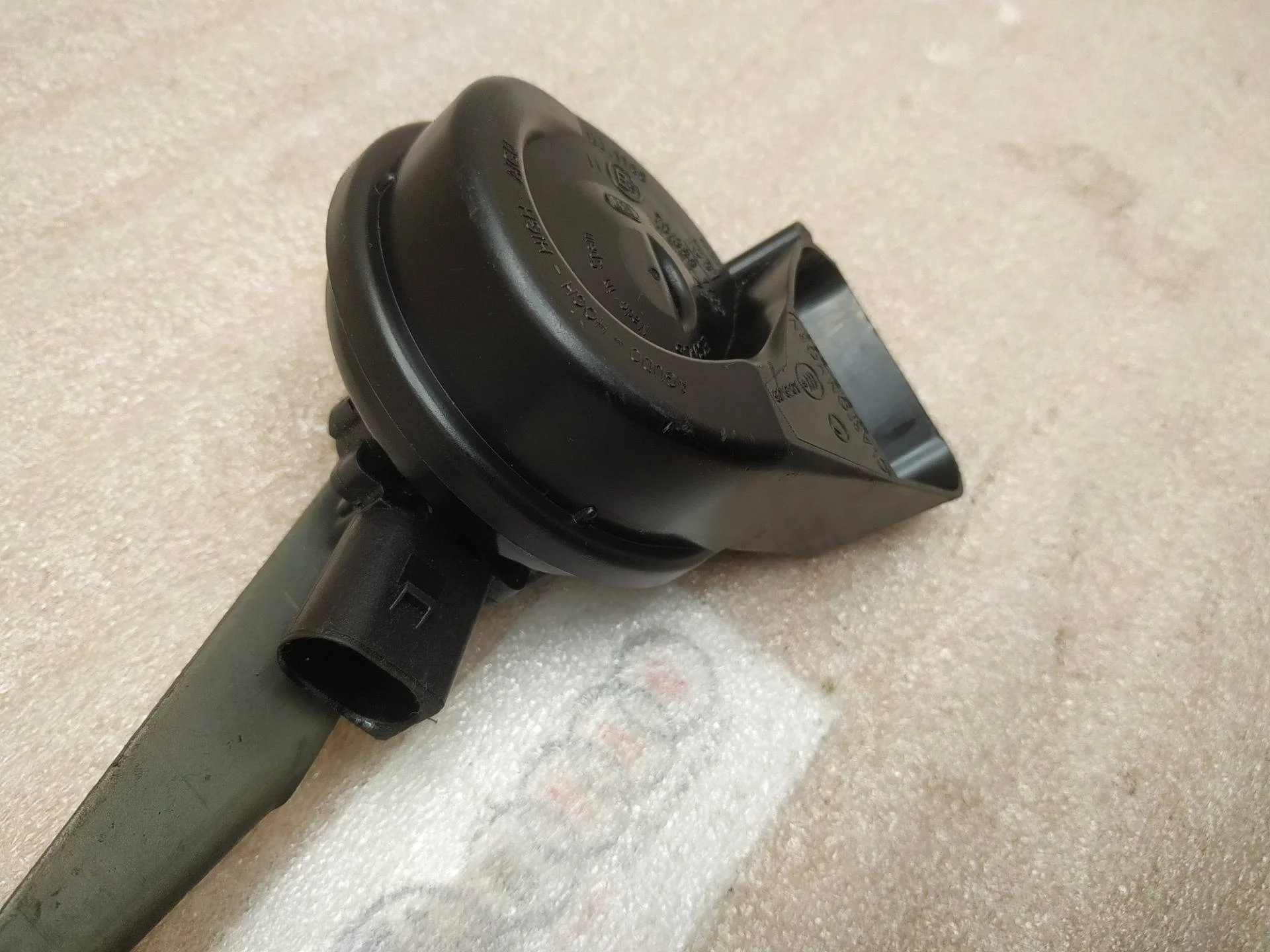 сигнал звуковой Volkswagen Touareg 2 7P6 2011