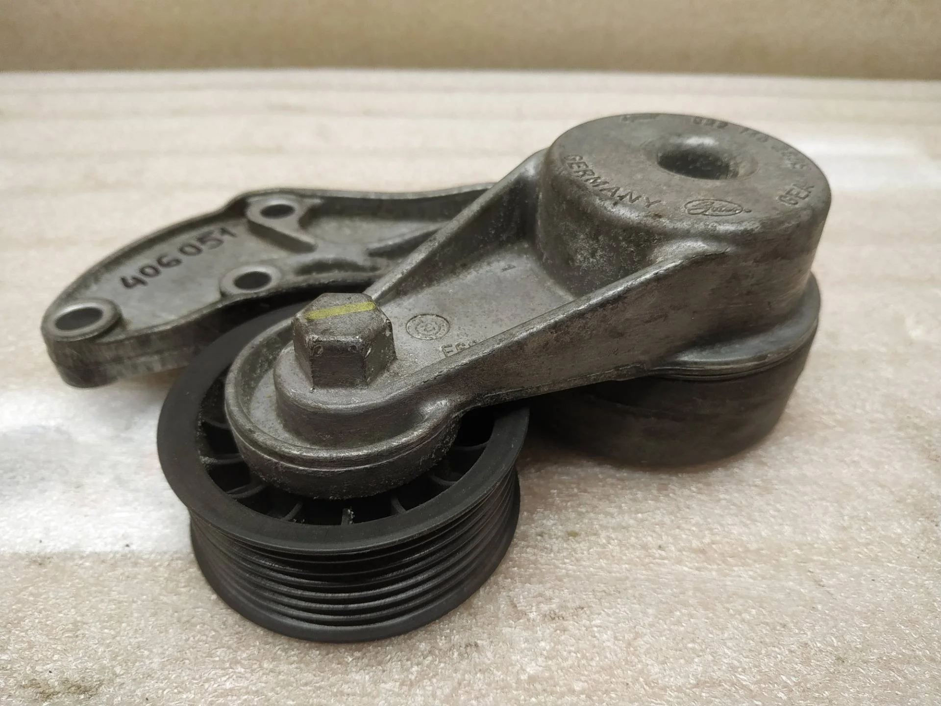 Натяжной механизм Volkswagen Touareg 2 7P6 2011