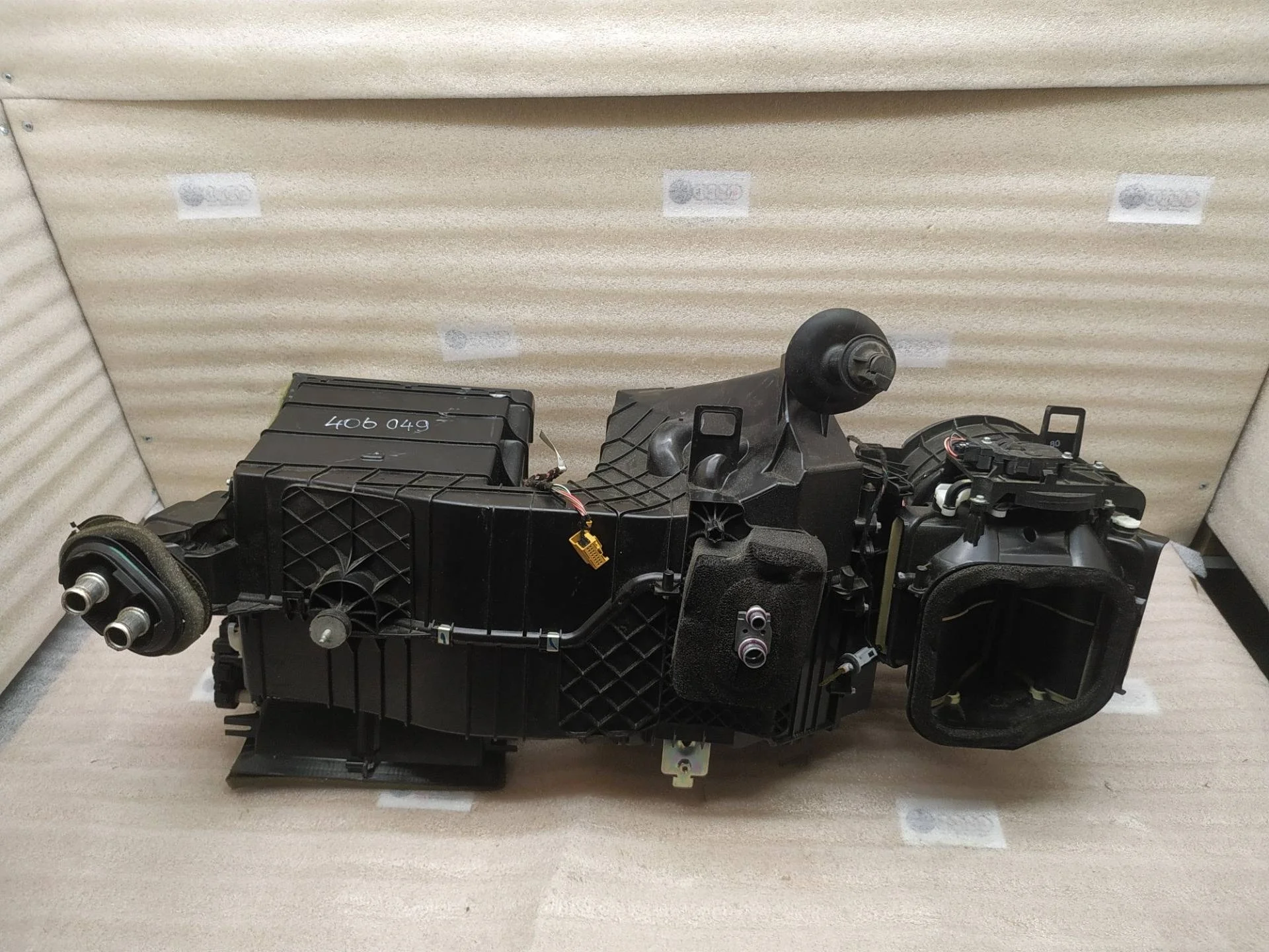 отопитель в сборе (печка) Volkswagen Touareg 2 7P6 2011