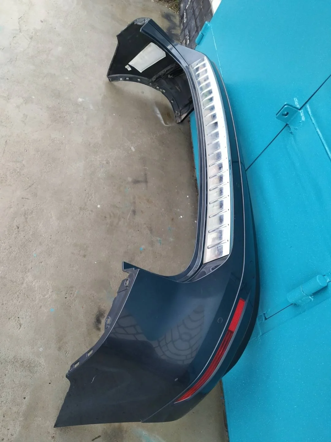 бампер задний Volkswagen Touareg 2 7P6 2013