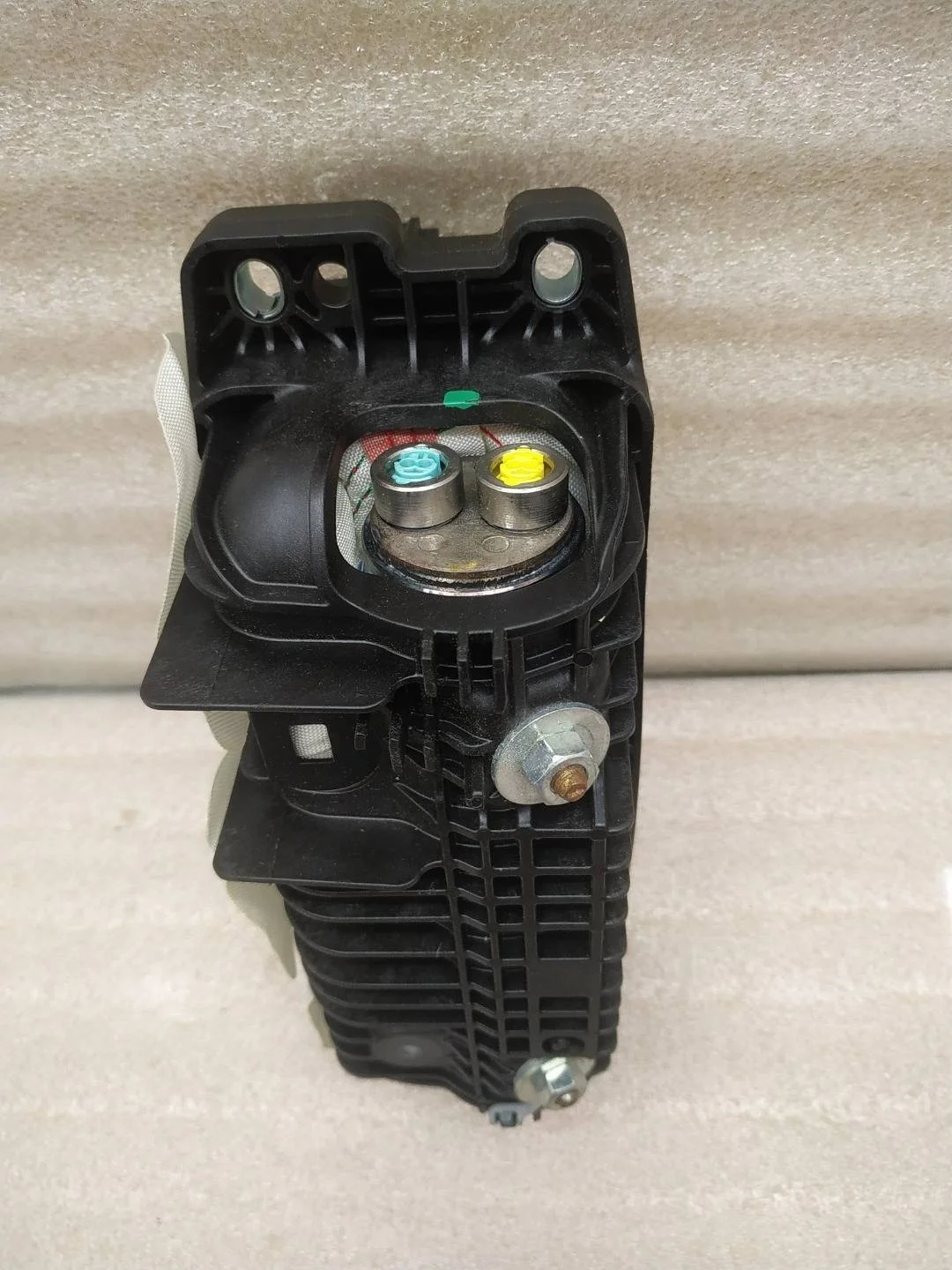 подушка безопасности пассажира Volkswagen Touareg 2 7P6 2011