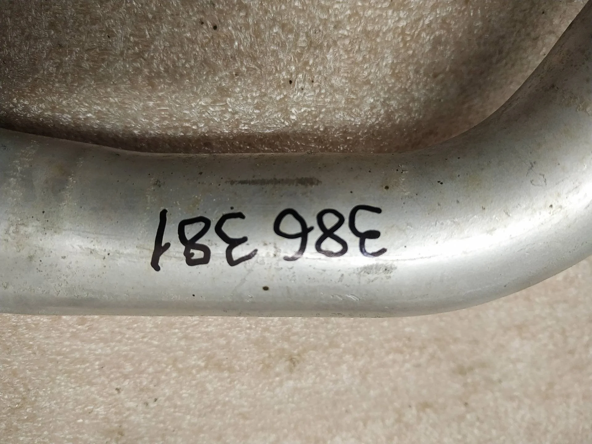 трубка охлаждающей жидкости металлическая Volkswagen Touareg 2 7P6 2013