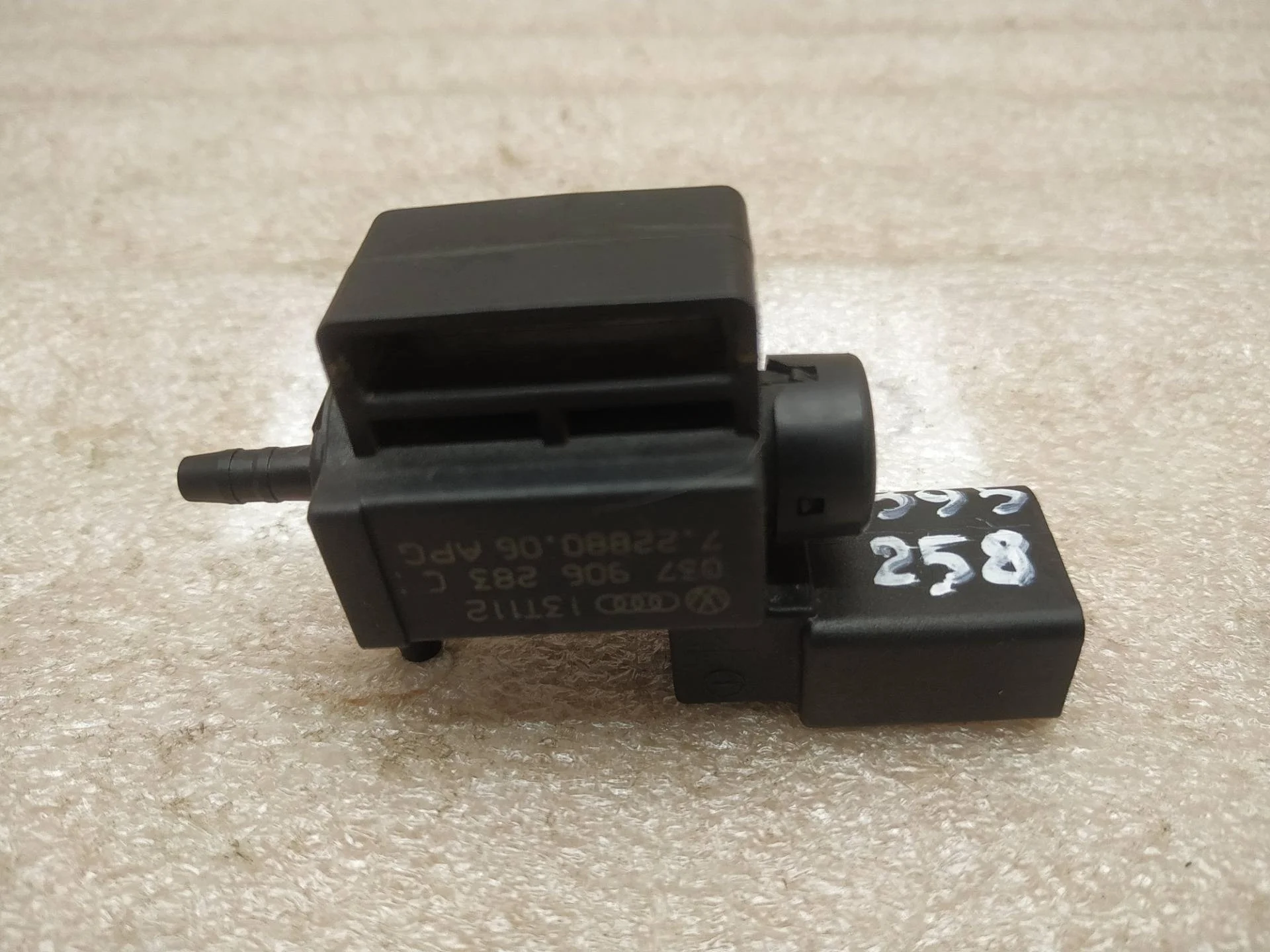 электромагнитный клапан Volkswagen Touareg 2 7P6 2013