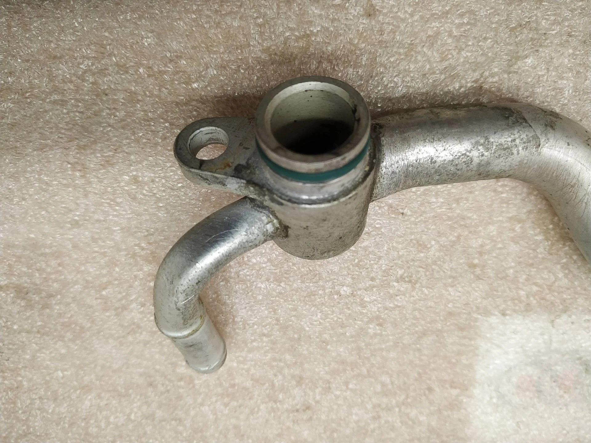 трубка охлаждающей жидкости металлическая Audi Q5 8R 8R 2009