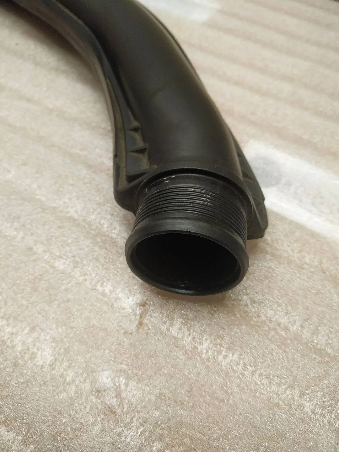 патрубок интеркулера Volkswagen Touareg 2 7P6 2011