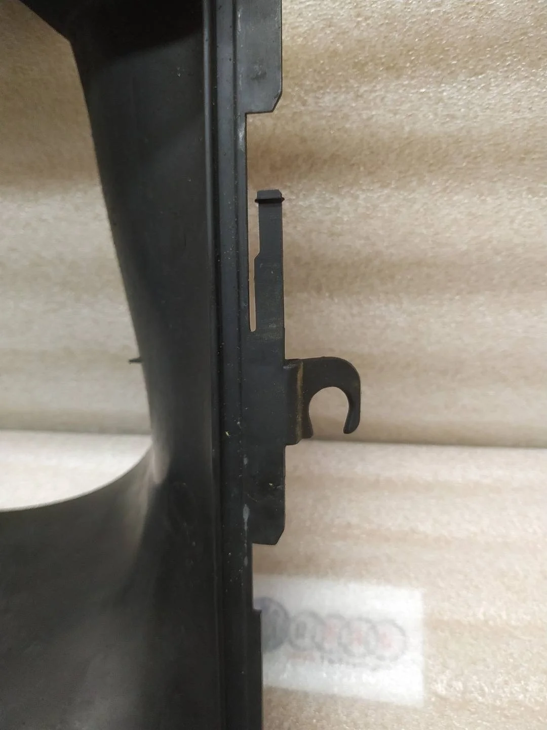 воздуховод интеркулера правого Volkswagen Touareg 2 7P6 2011