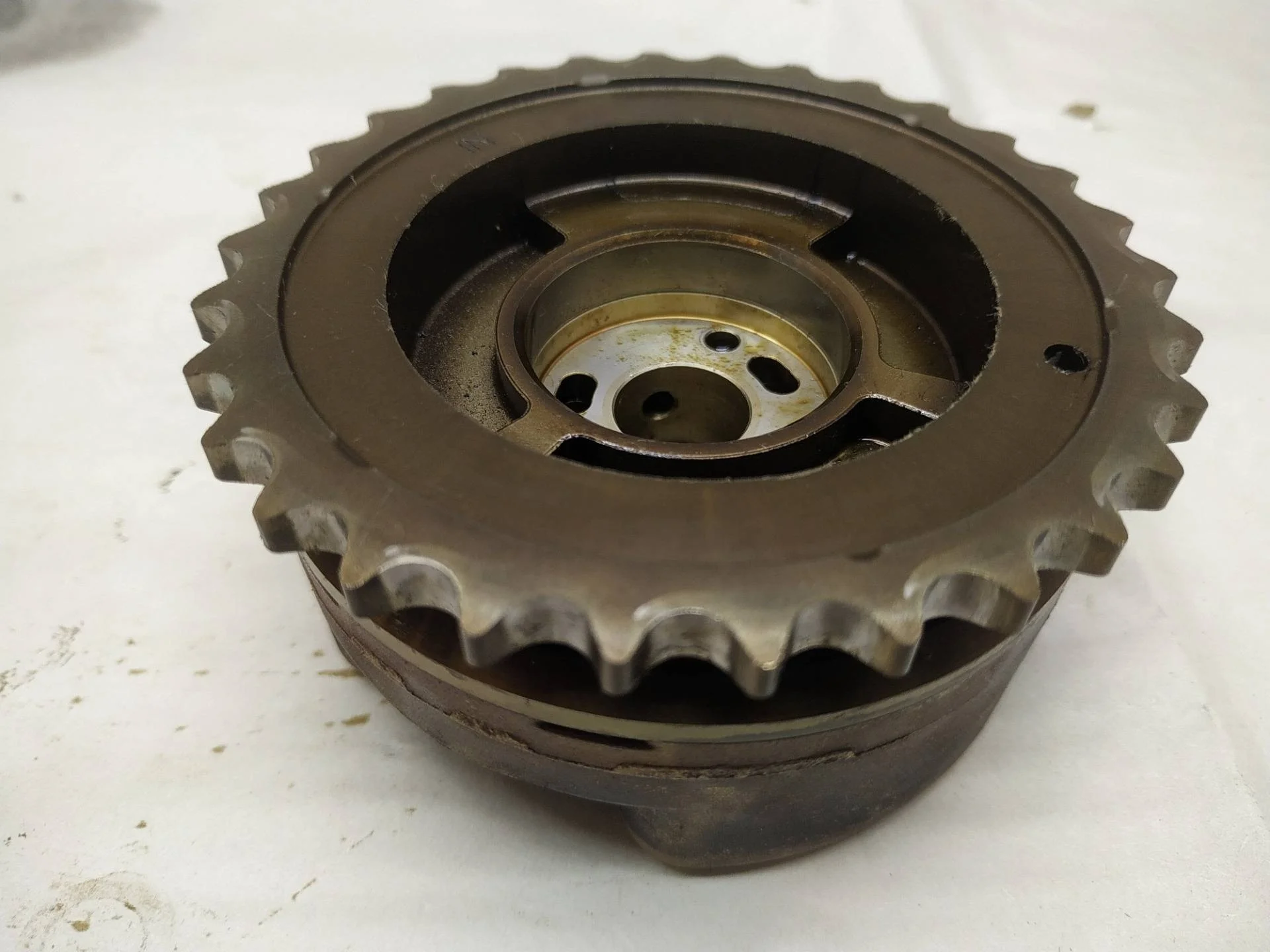 регулятор фаз газораспределения Volkswagen Touareg 2 7P6 2011