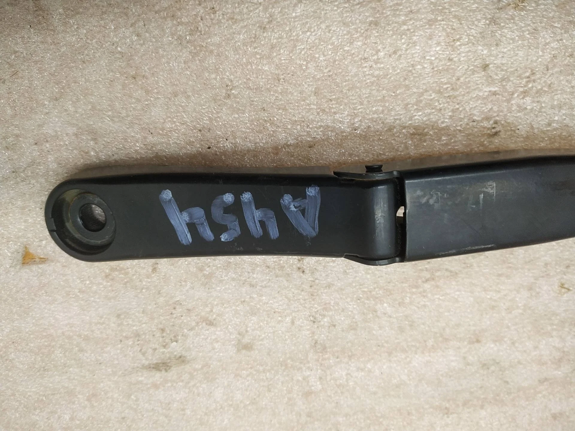 поводок стеклоочистителя левый Volkswagen Touareg 2 7P6 2013