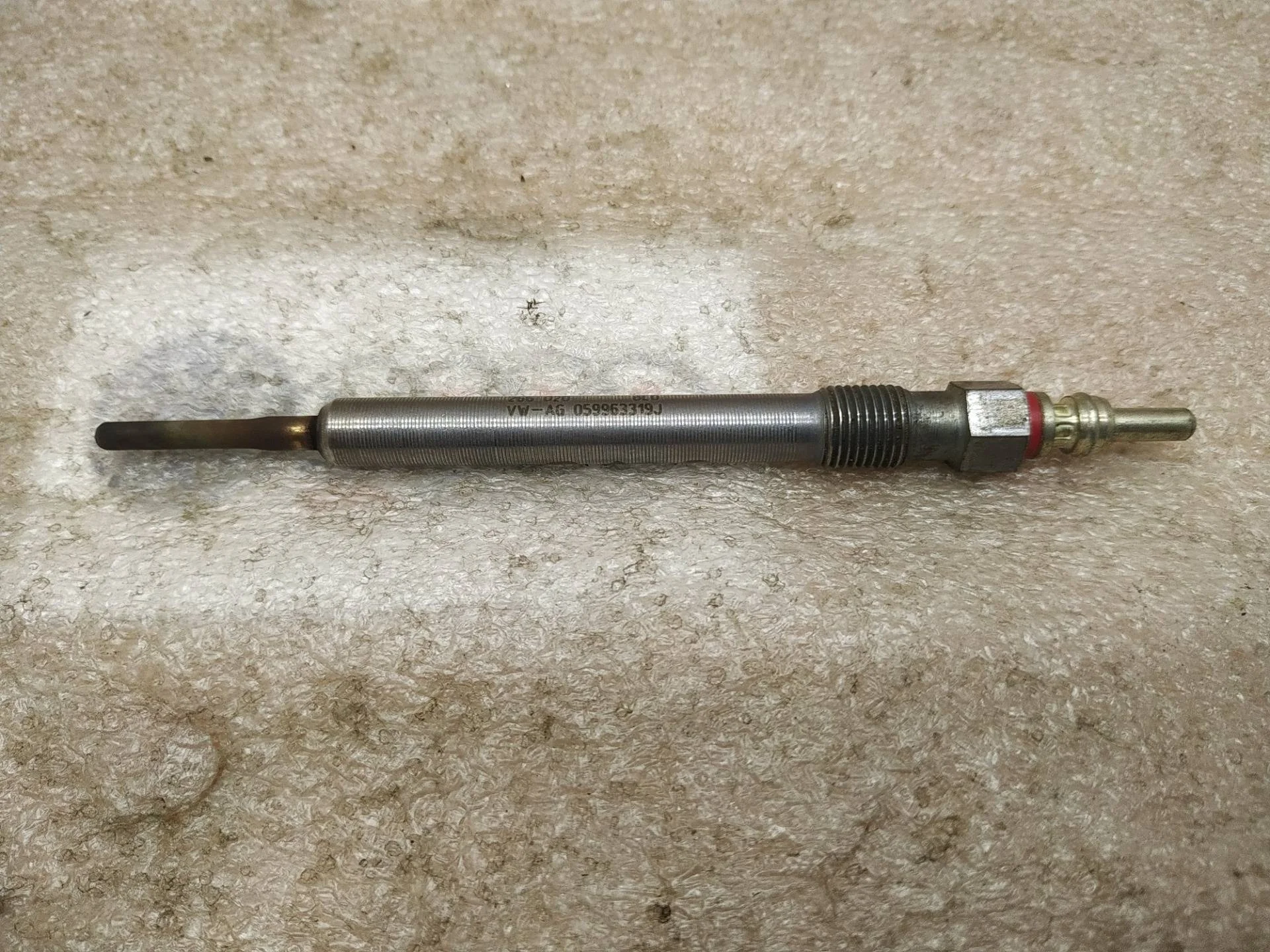 свеча накала Volkswagen Touareg 2 7P6 2013