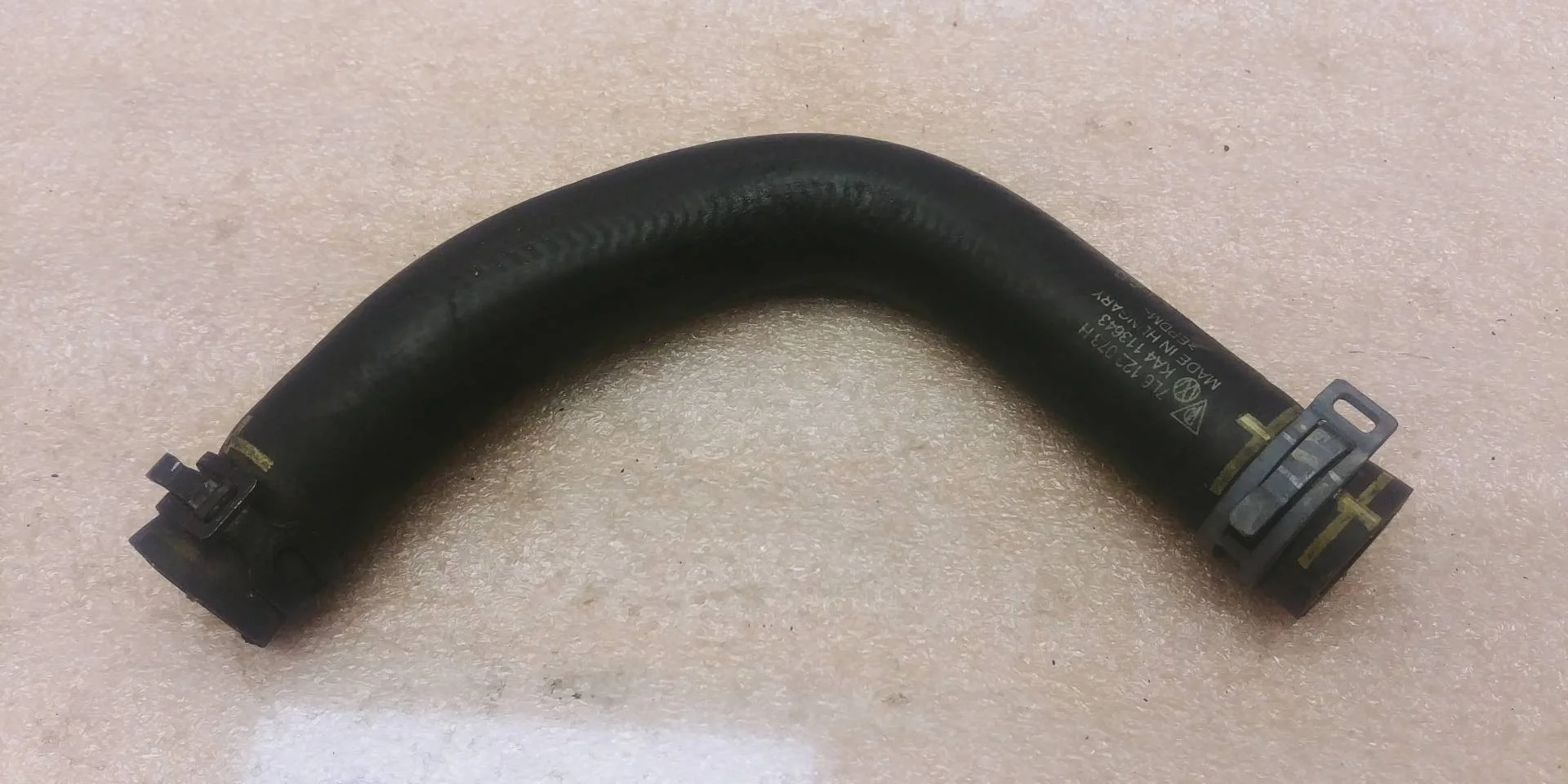 патрубок термостата Volkswagen Touareg 2 7P6 2012