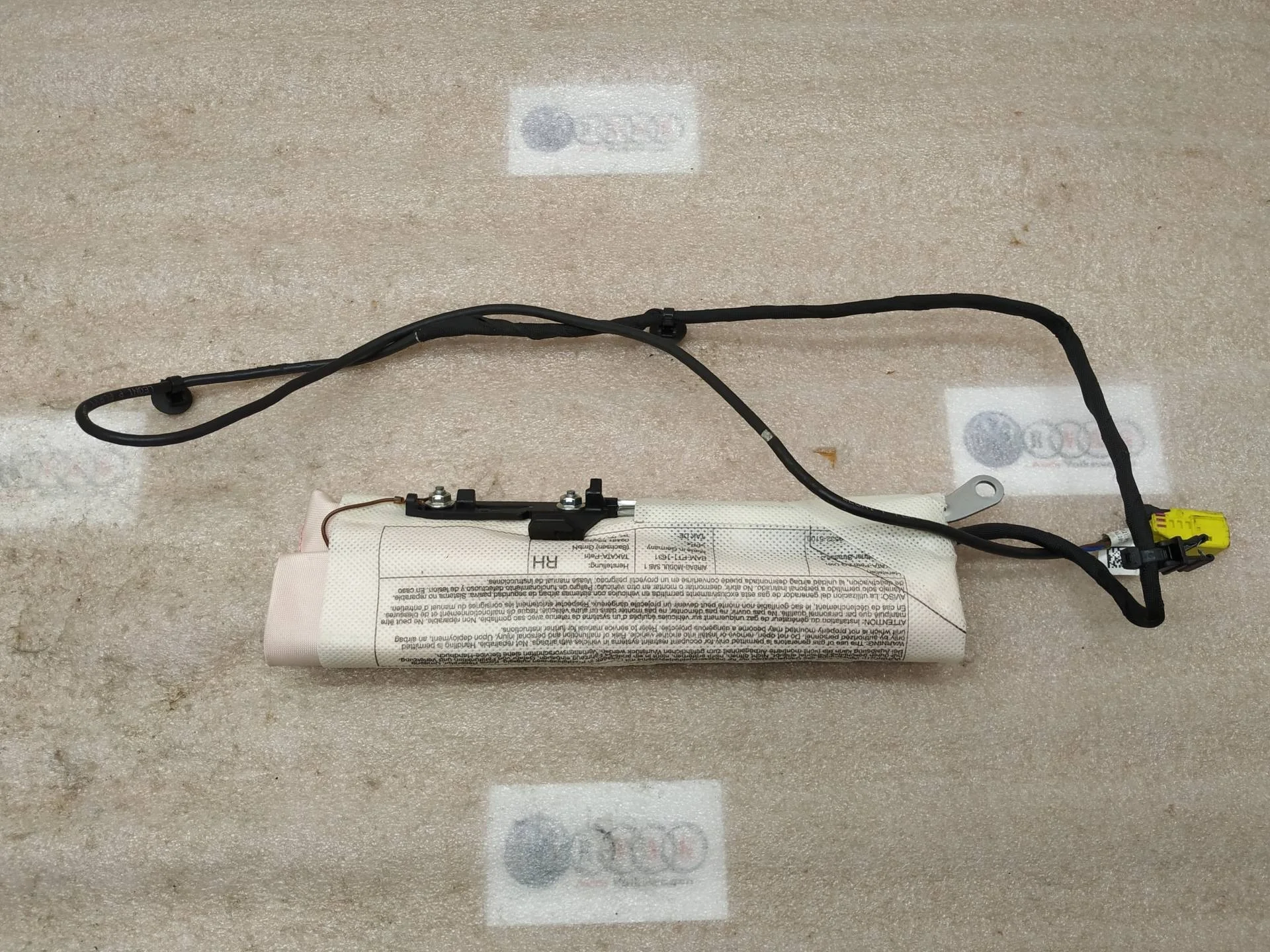 подушка безопасности (Airbag) Volkswagen Touareg 2 7P6 2013