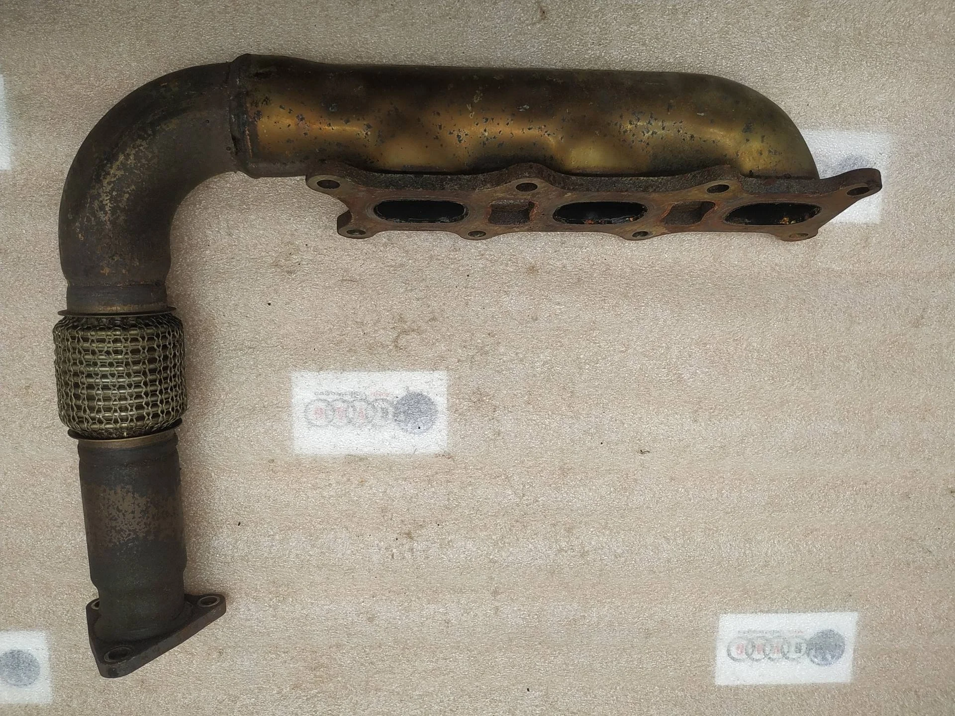 выпускной коллектор Audi Q5 8R 8R 2009