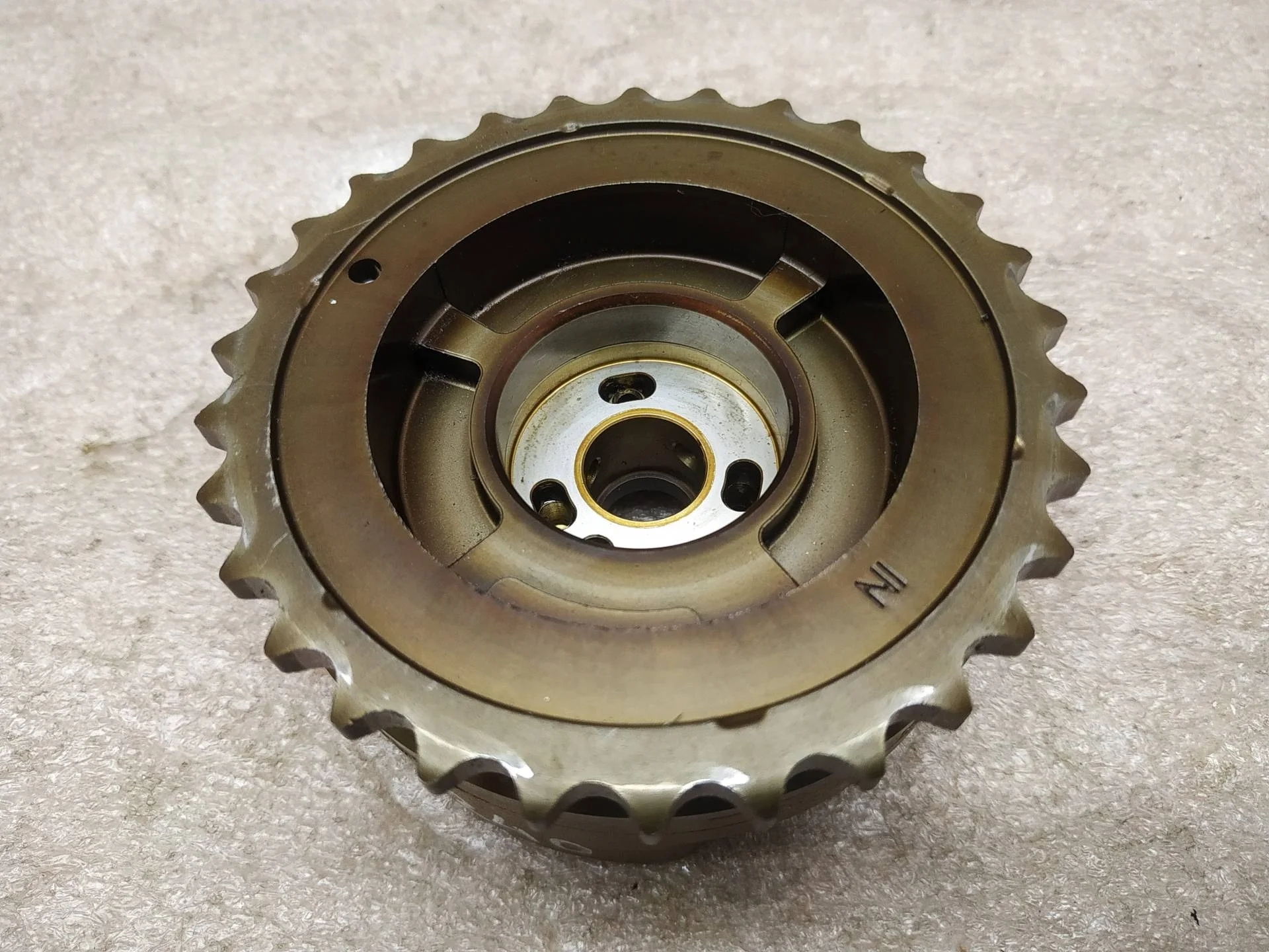 регулятор фаз газораспределения Volkswagen Touareg 2 7P6 2011