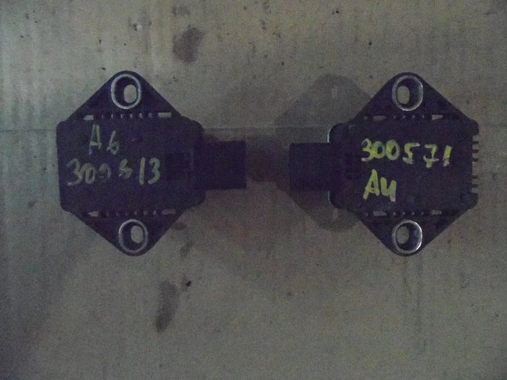 датчик ускорения Audi A6 4F/C6