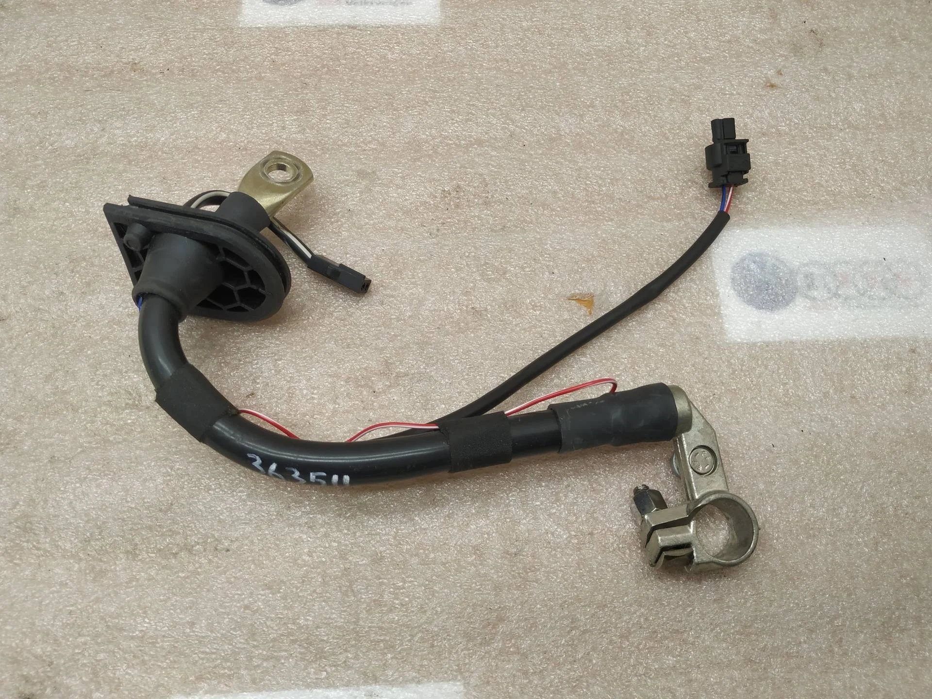 клемма аккумулятора плюс Volkswagen Touareg 2 7P6 2012