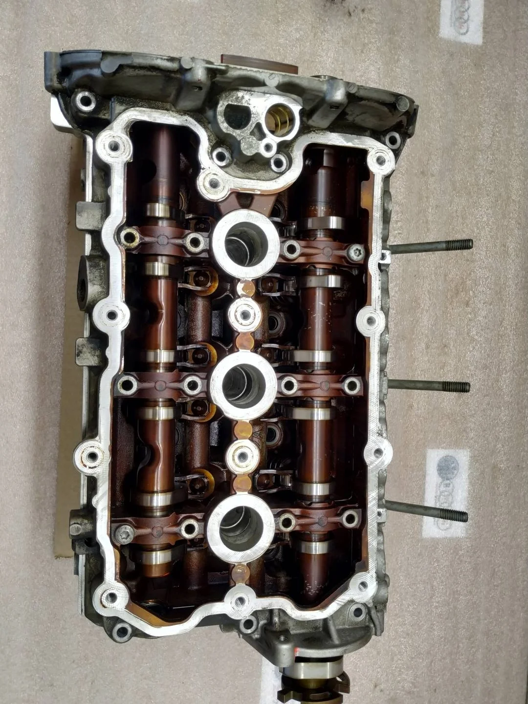 головка блока цилиндров правая Volkswagen Touareg 2 7P6 2011