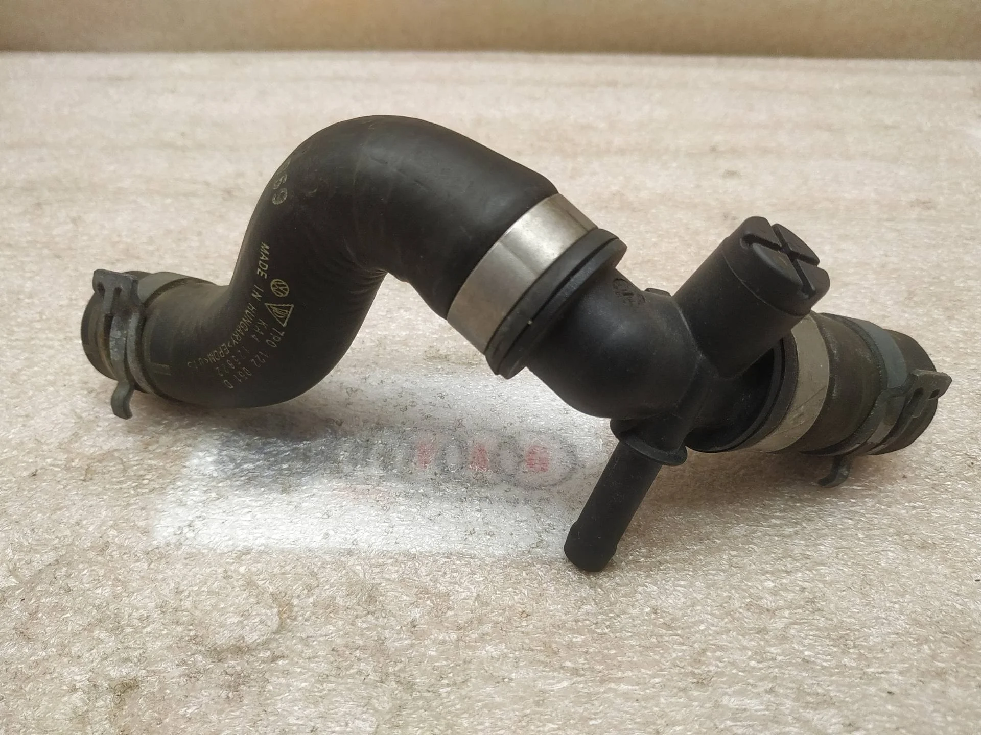 патрубок охлаждения Volkswagen Touareg 2 7P6 2011