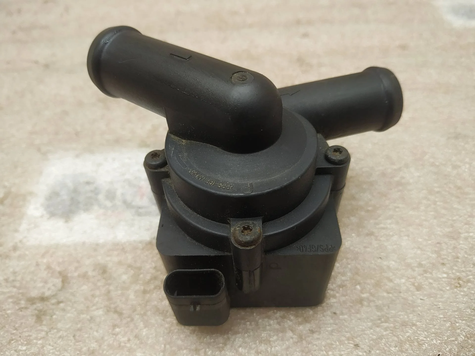 Насос (помпа) электрический Audi Q5 8R 8R 2009