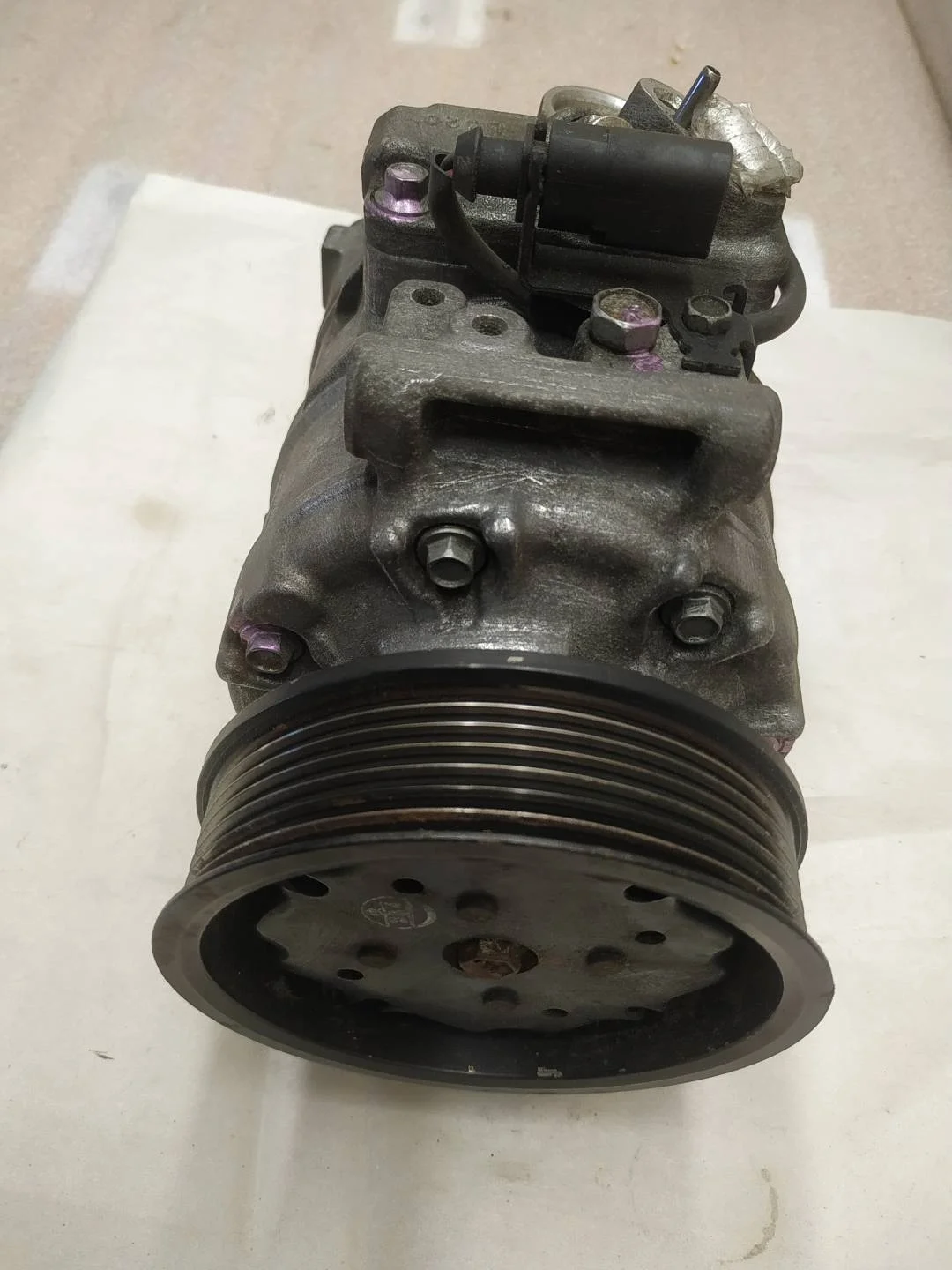 компрессор кондиционера Volkswagen Touareg 2 7P6 2013