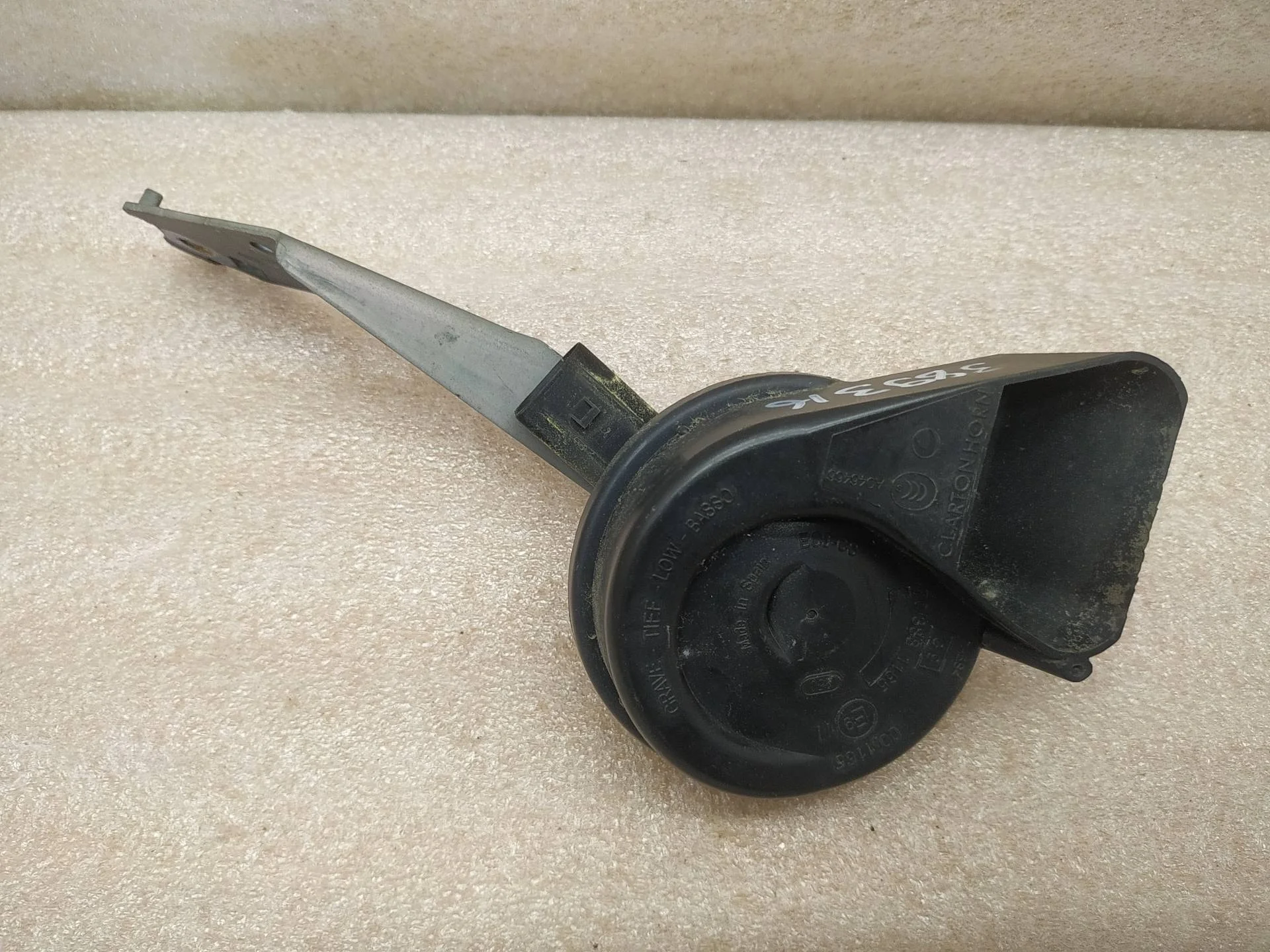 сигнал звуковой Volkswagen Touareg 2 7P6 2012