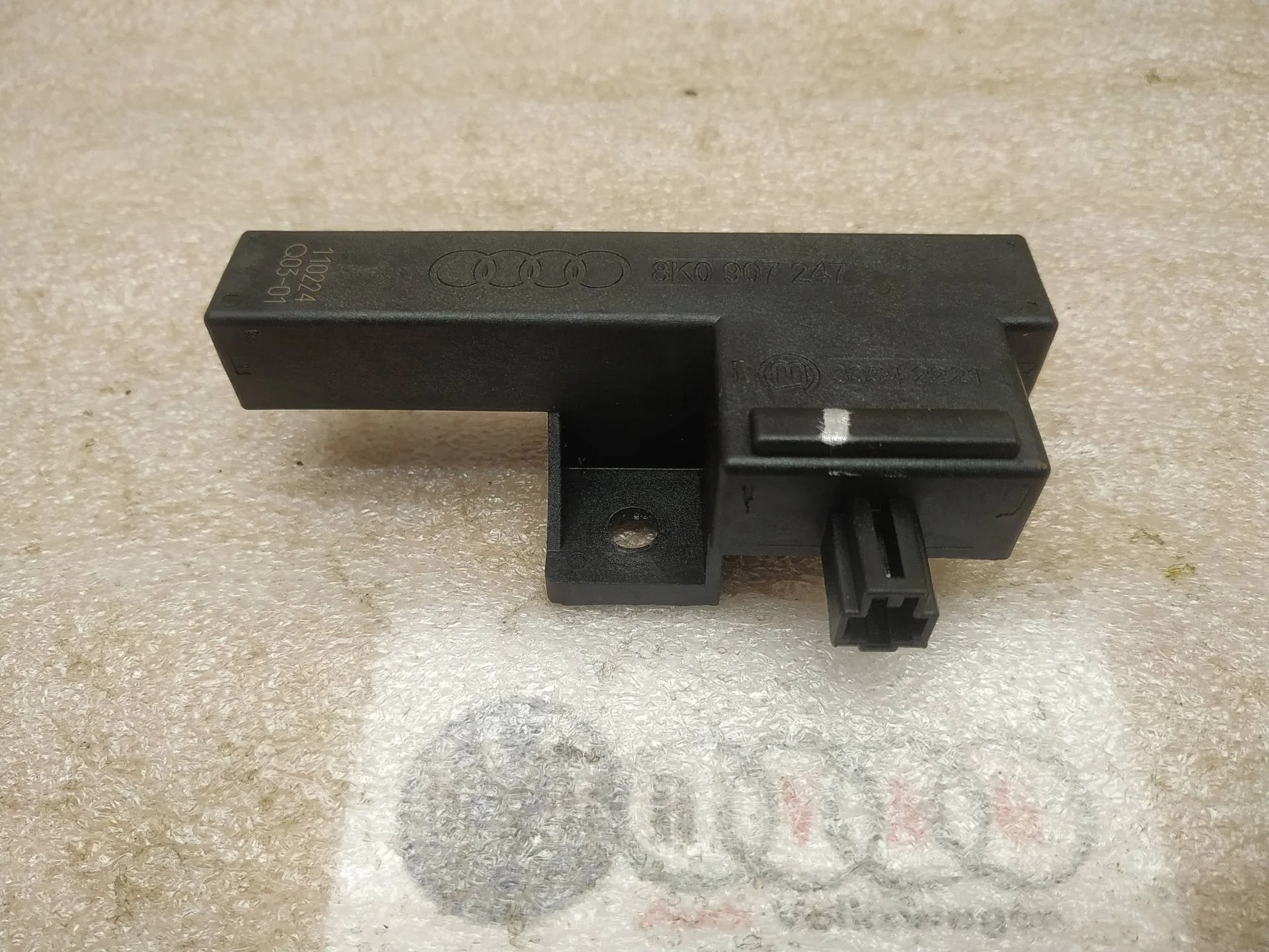 антенна системы комфортного доступа Volkswagen Touareg 2 7P6 2011