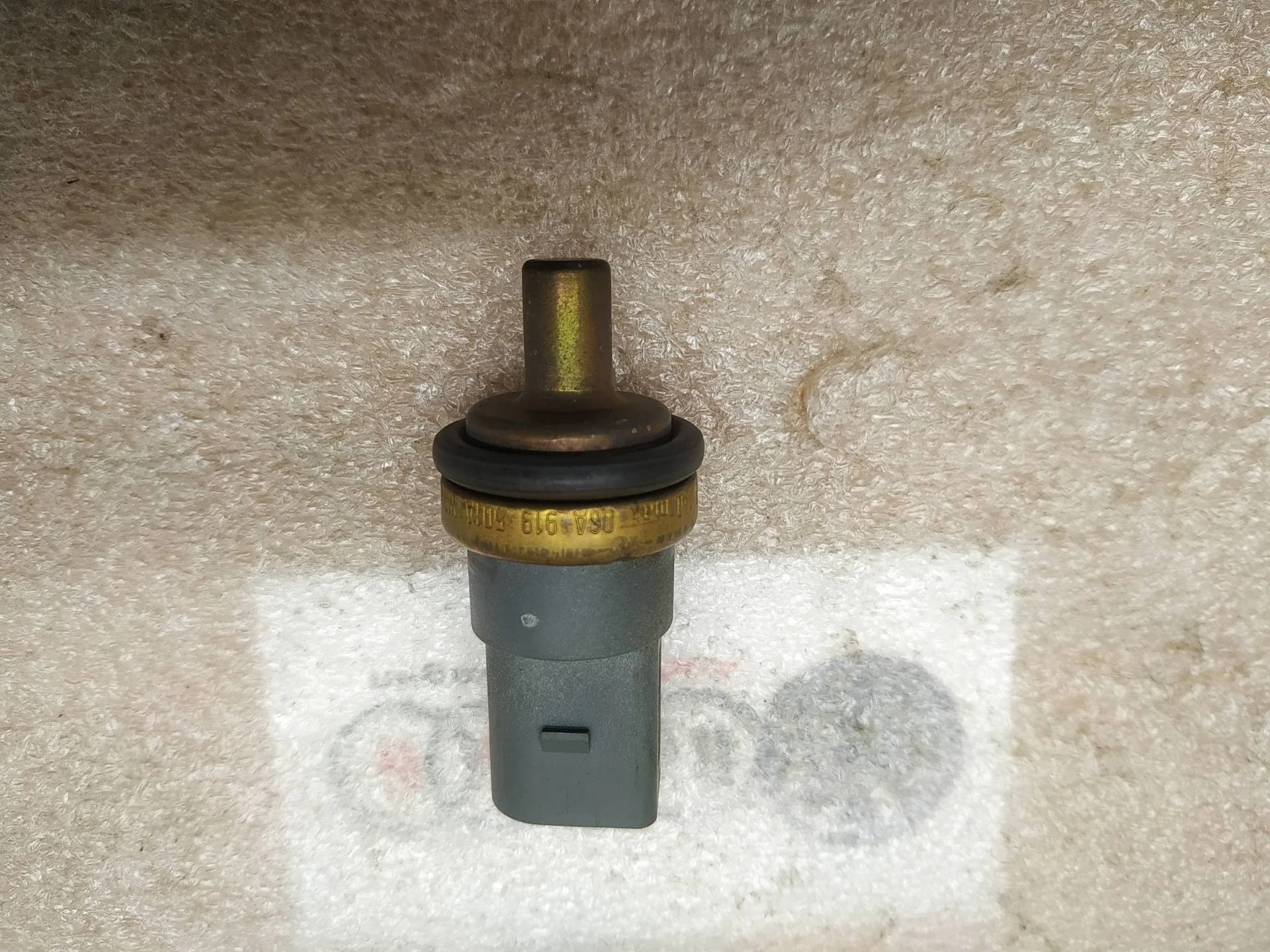 датчик температуры в выпускном коллекторе Audi Q5 8R 8R 2009