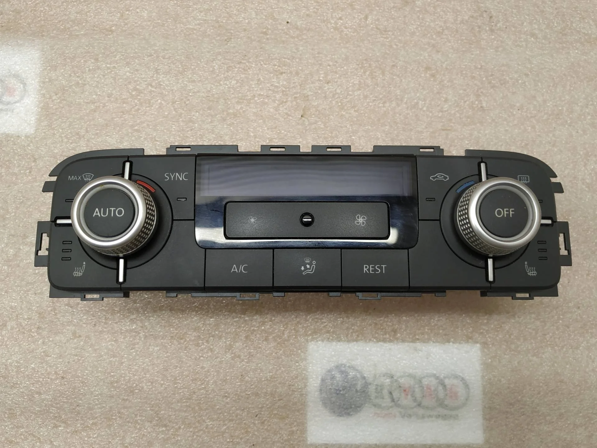 блок управления печки/климат-контроля Volkswagen Touareg 2 7P6 2015