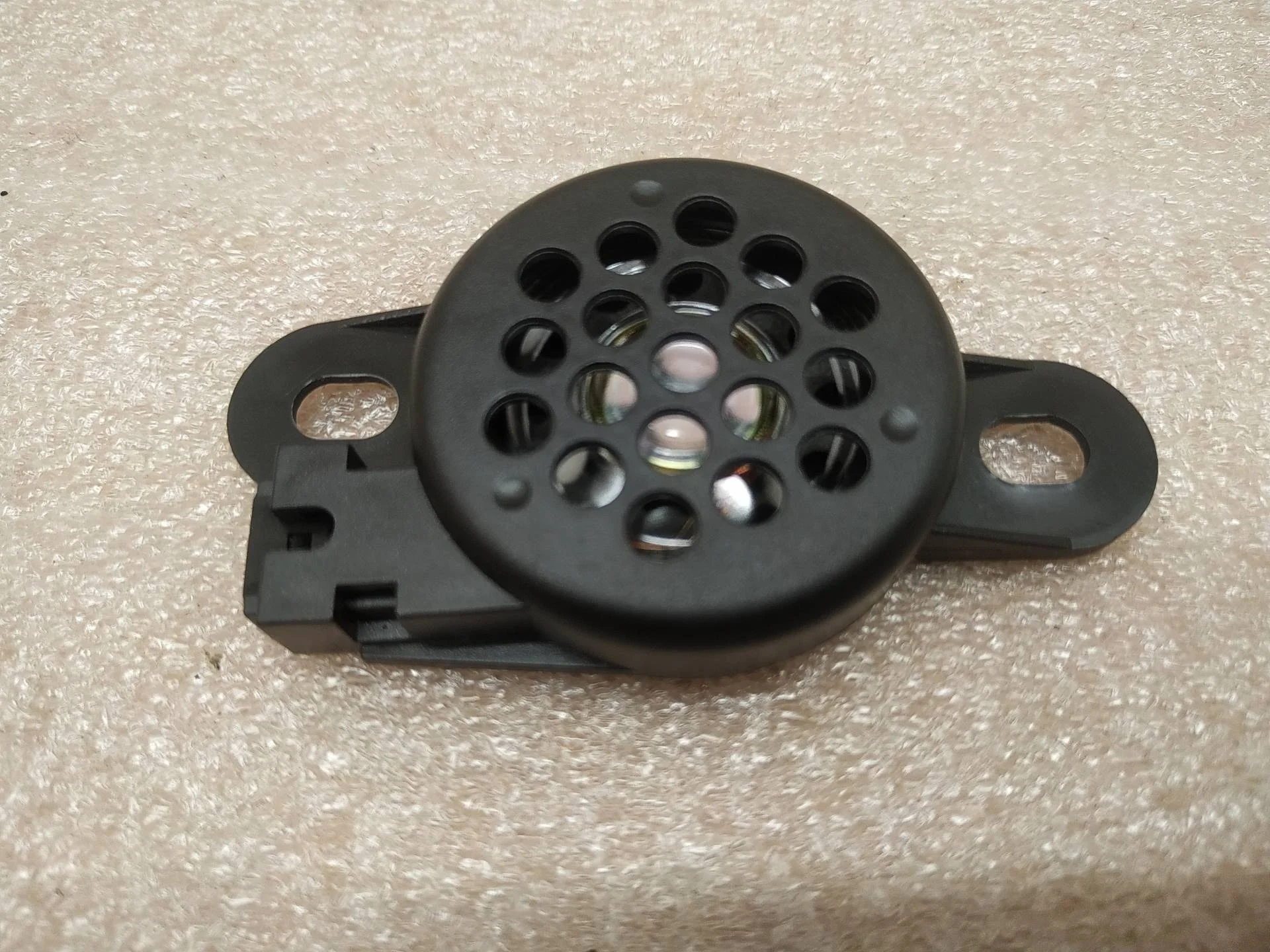 динамик высокочастотный (пищалка) двери Volkswagen Touareg 2 7P6 2012