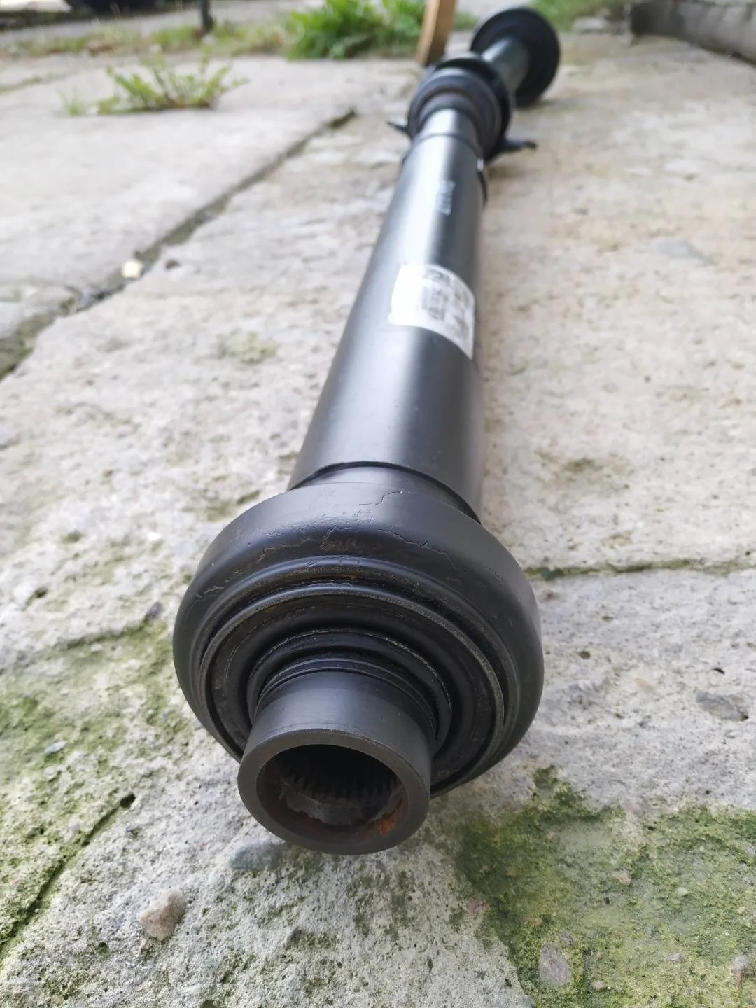 карданный вал задний Volkswagen Touareg 2 7P6 2012