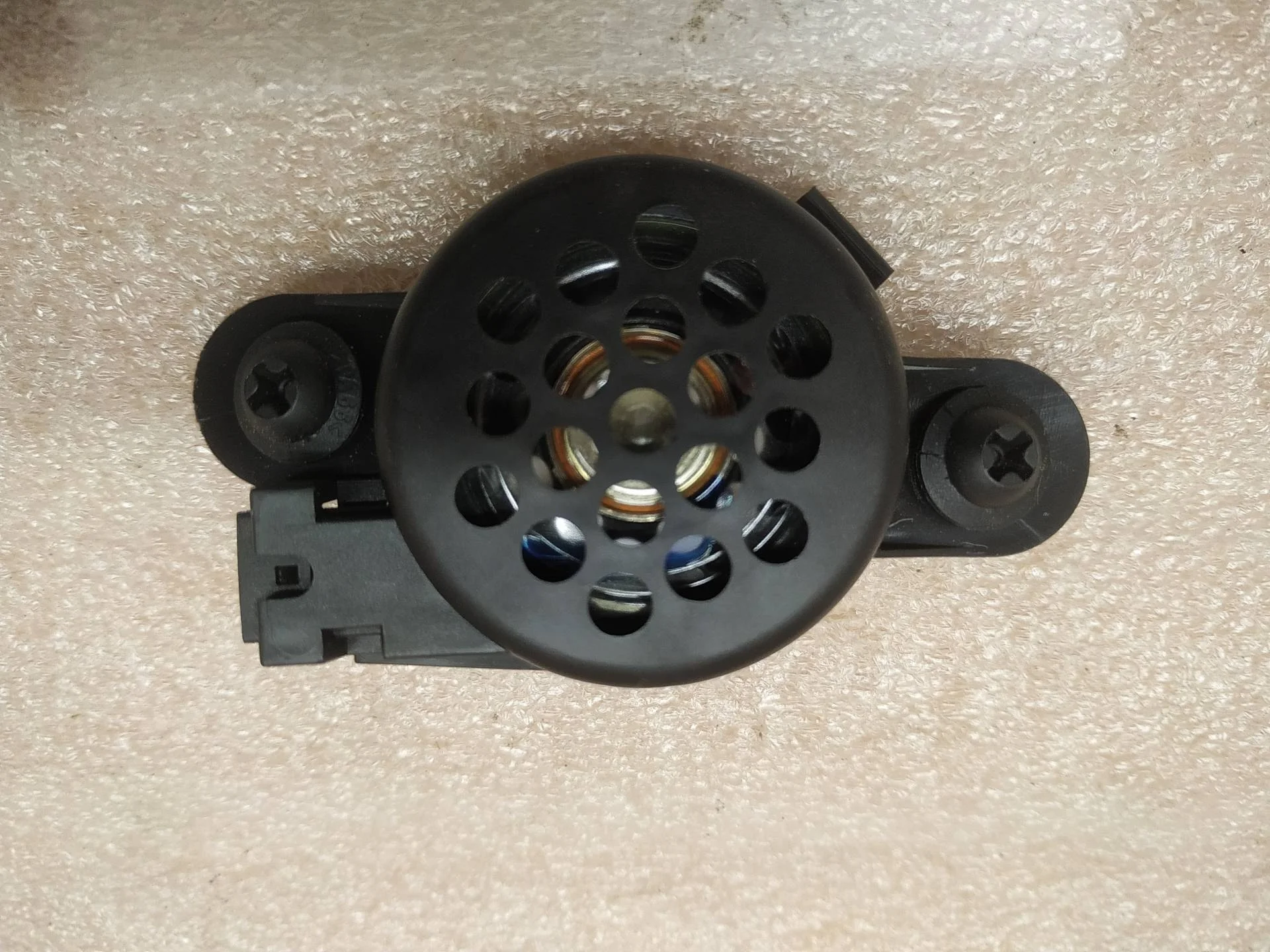 динамик высокочастотный (пищалка) двери Volkswagen Touareg 2 7P6 2011