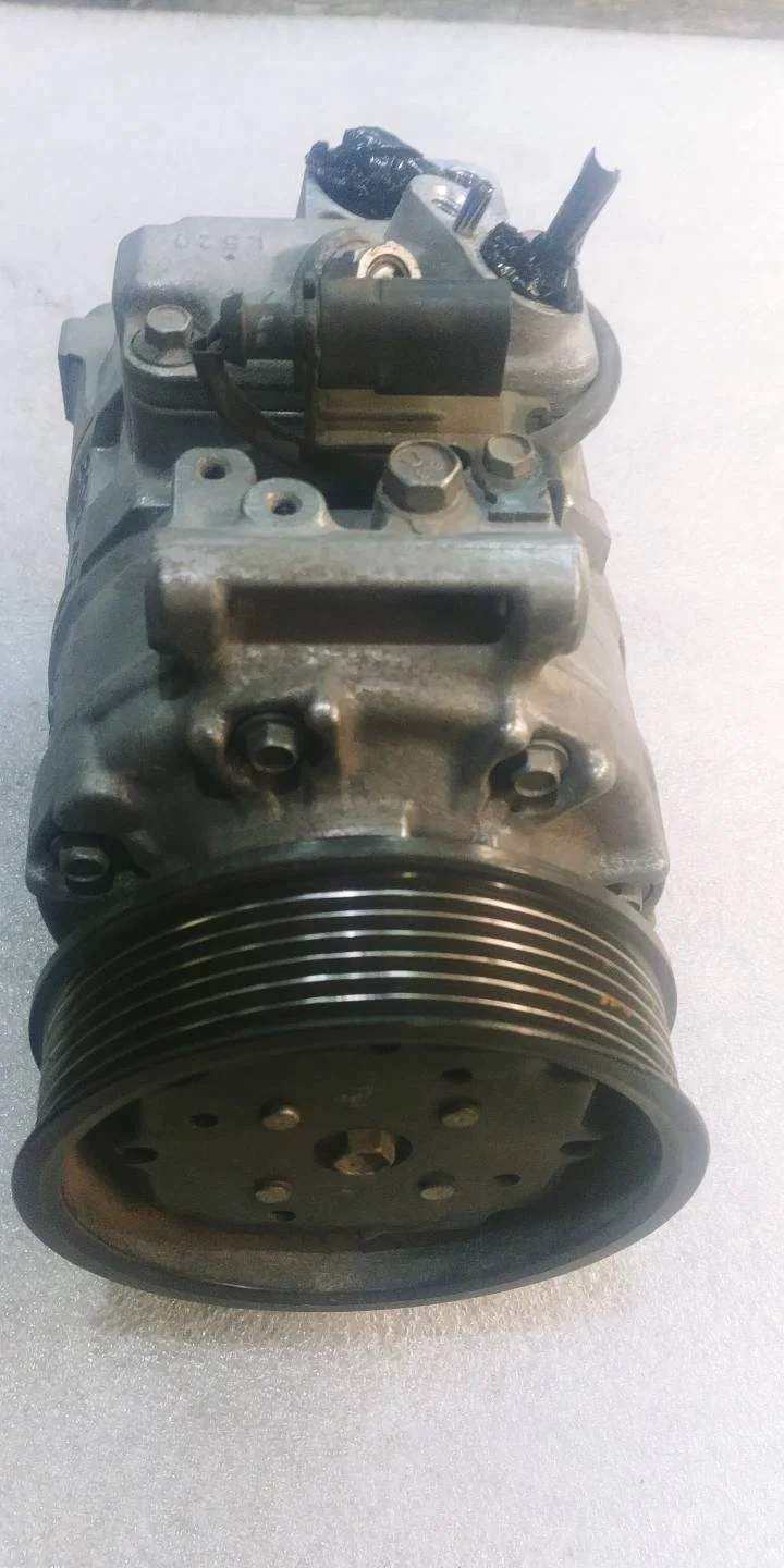 компрессор кондиционера Volkswagen Touareg 2 7P6 2011