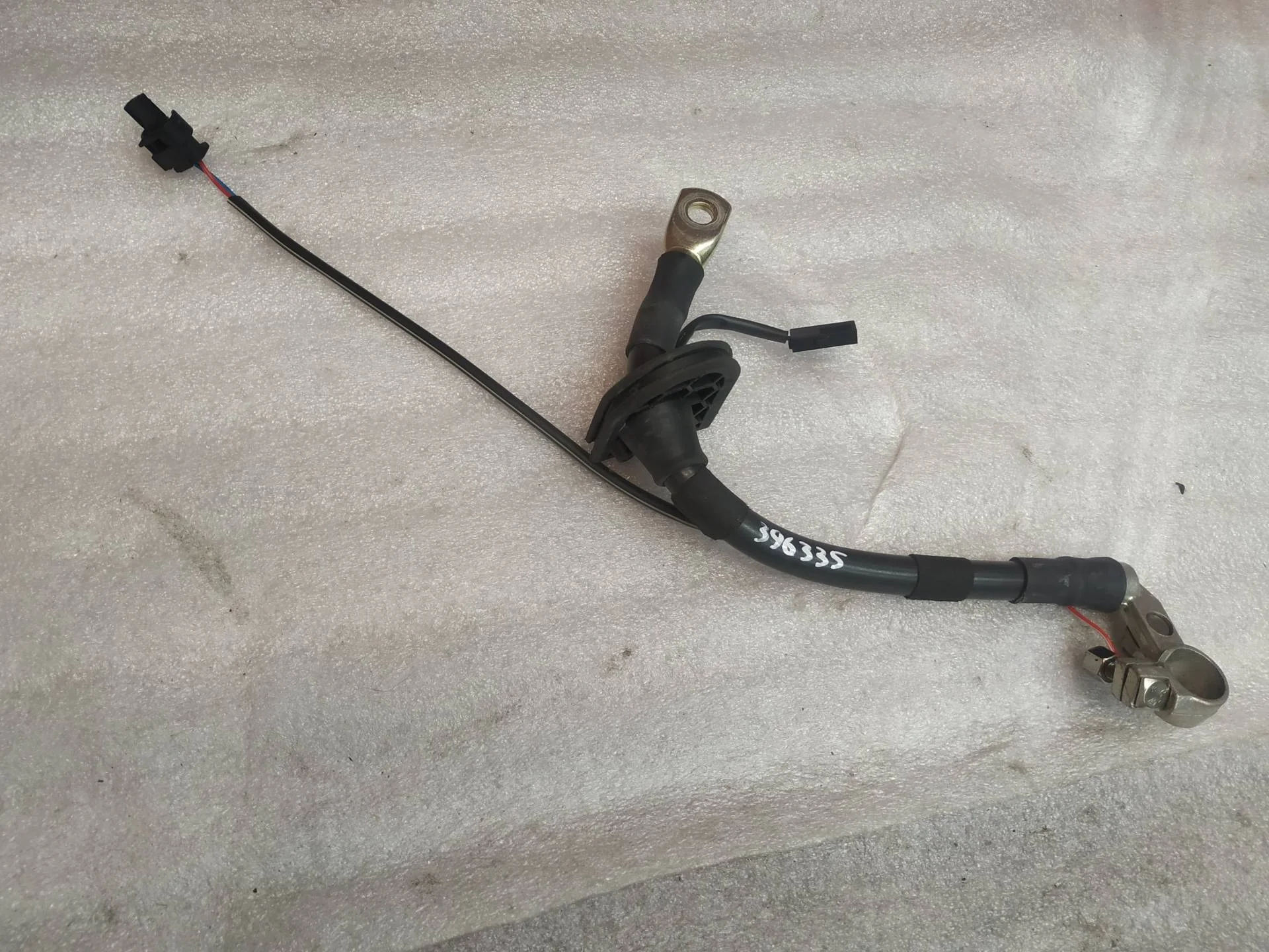 клемма аккумулятора плюс Volkswagen Touareg 2 7P6 2014