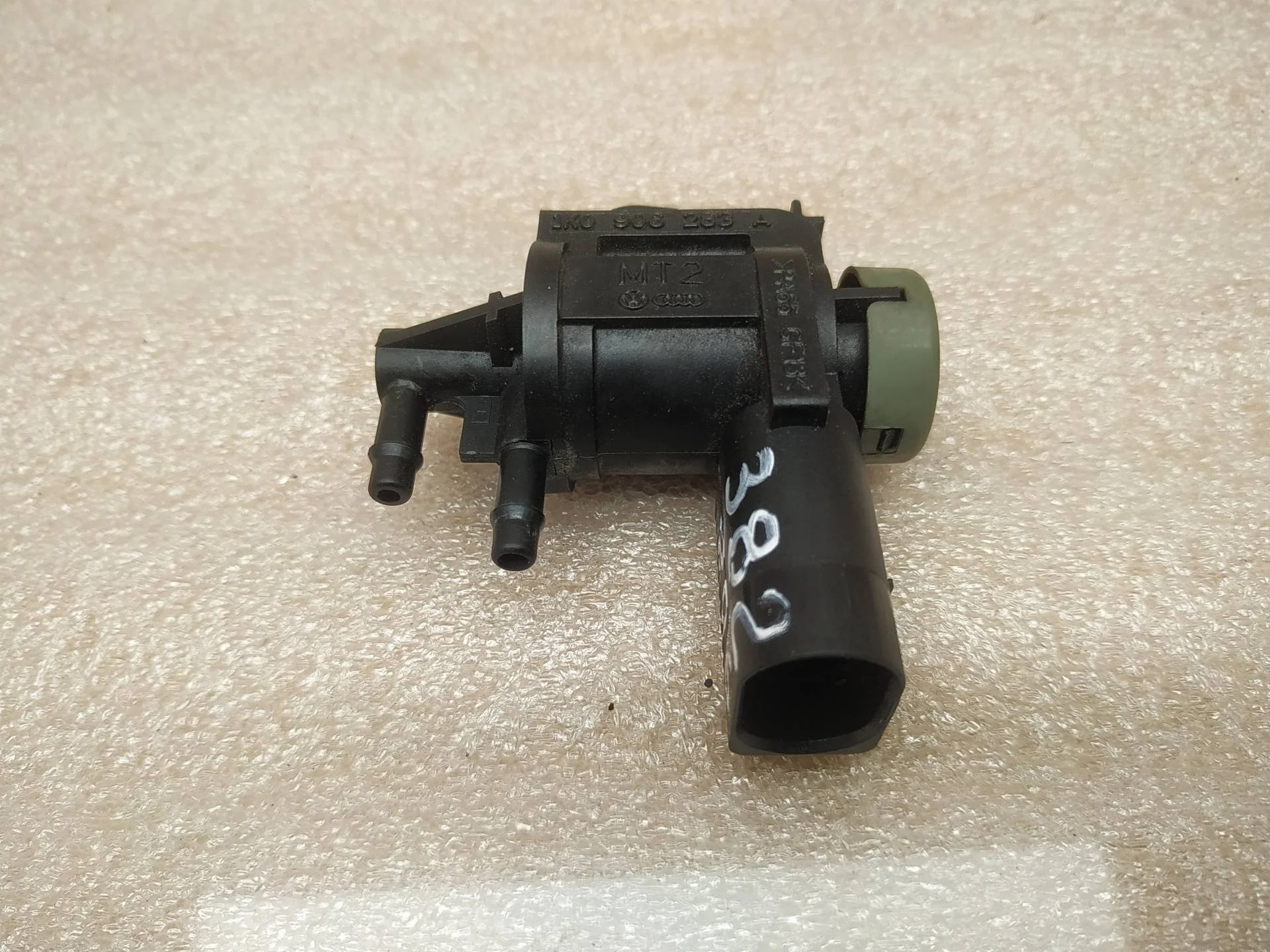 электромагнитный клапан Volkswagen Touareg 2 7P6 2011