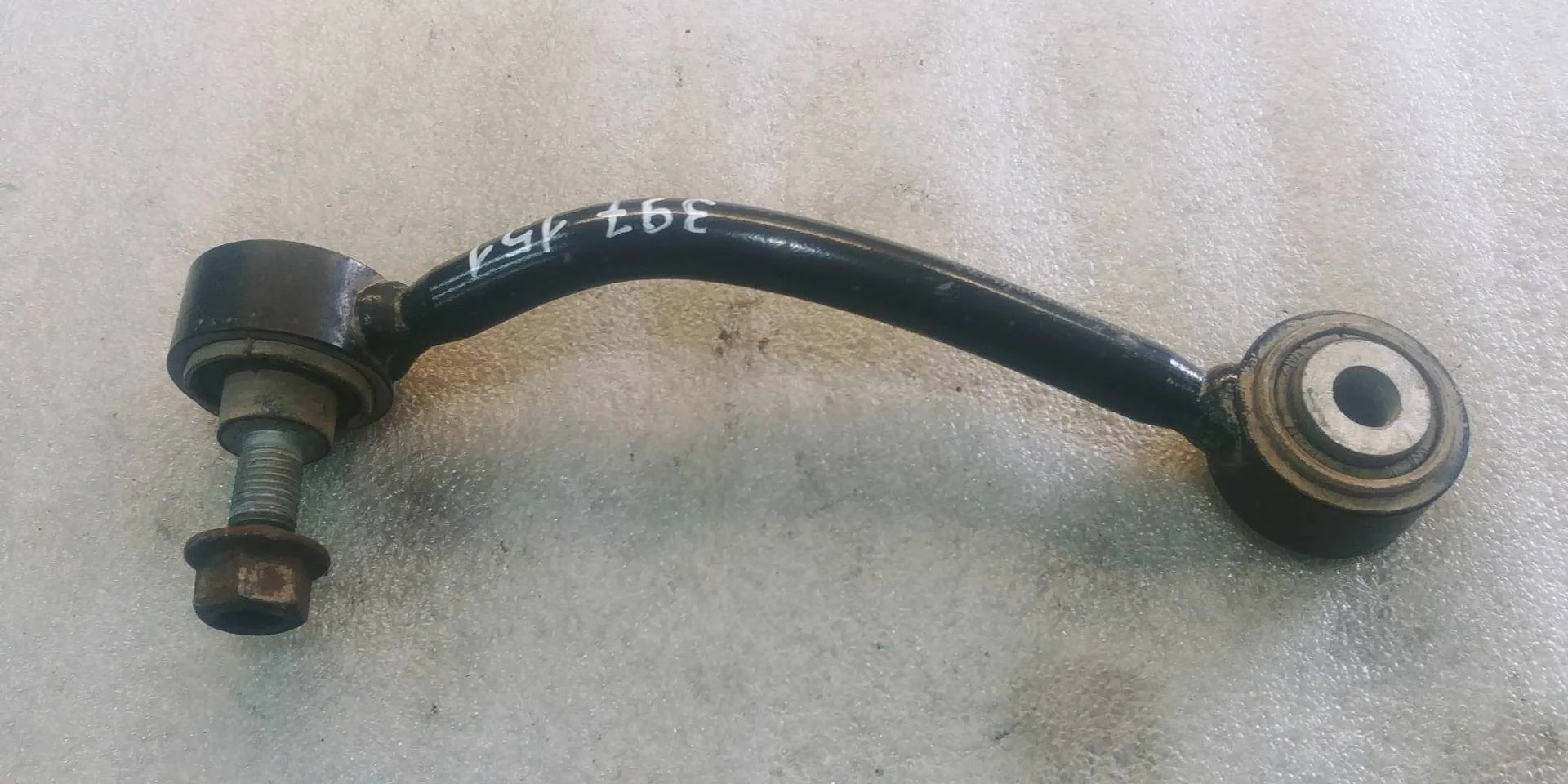 стойка стабилизатора задняя правая Volkswagen Touareg 2 7P6 2011