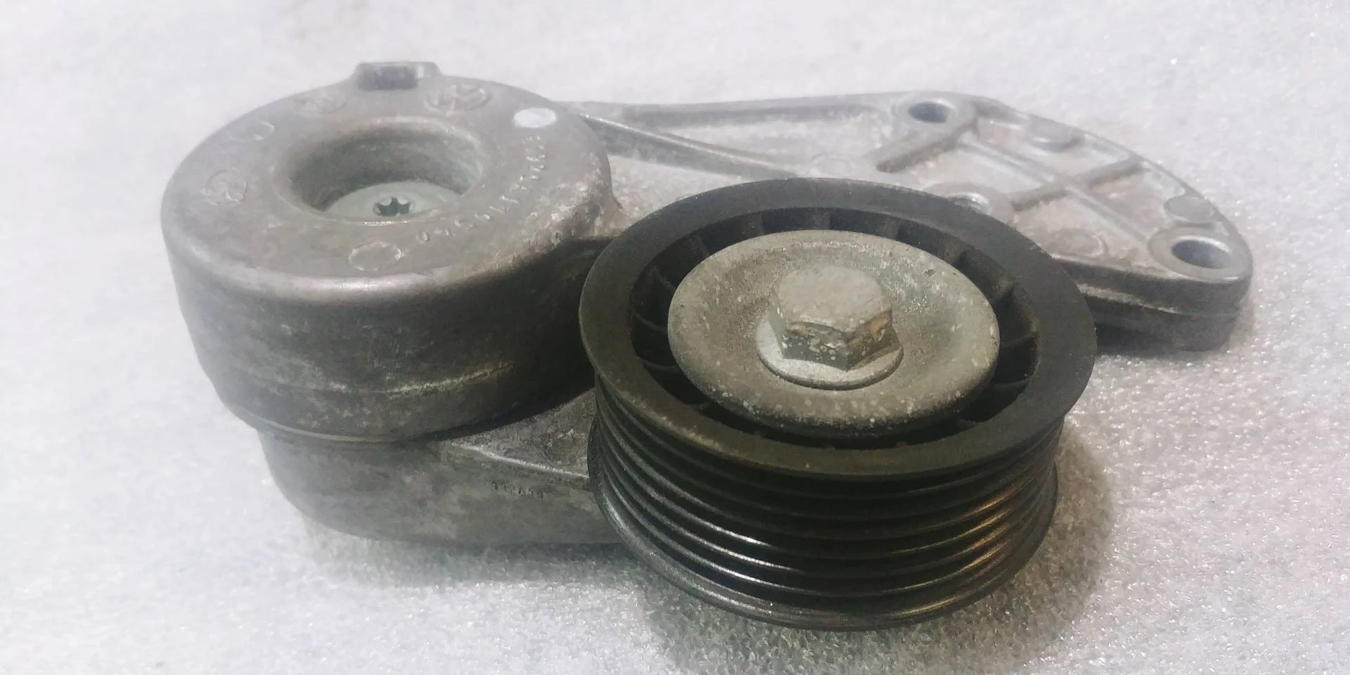 Натяжной механизм Volkswagen Touareg 2 7P6 2014