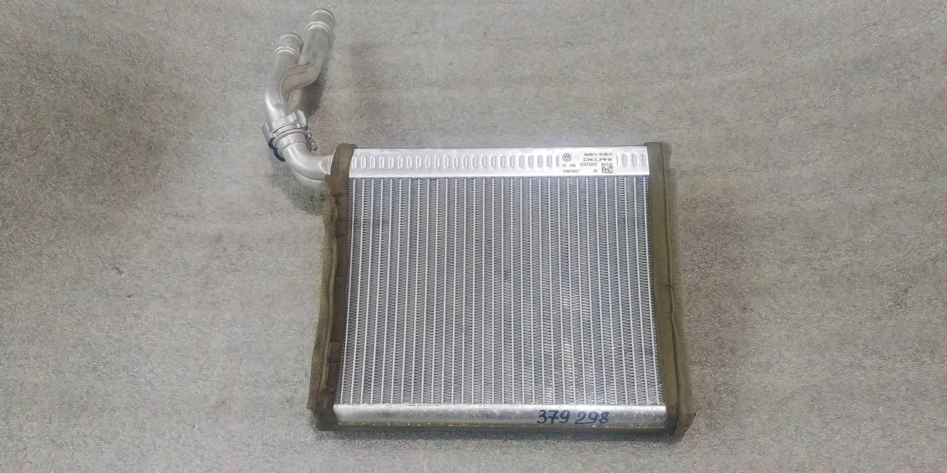 радиатор отопителя (печки) Volkswagen Touareg 2 7P6 2011